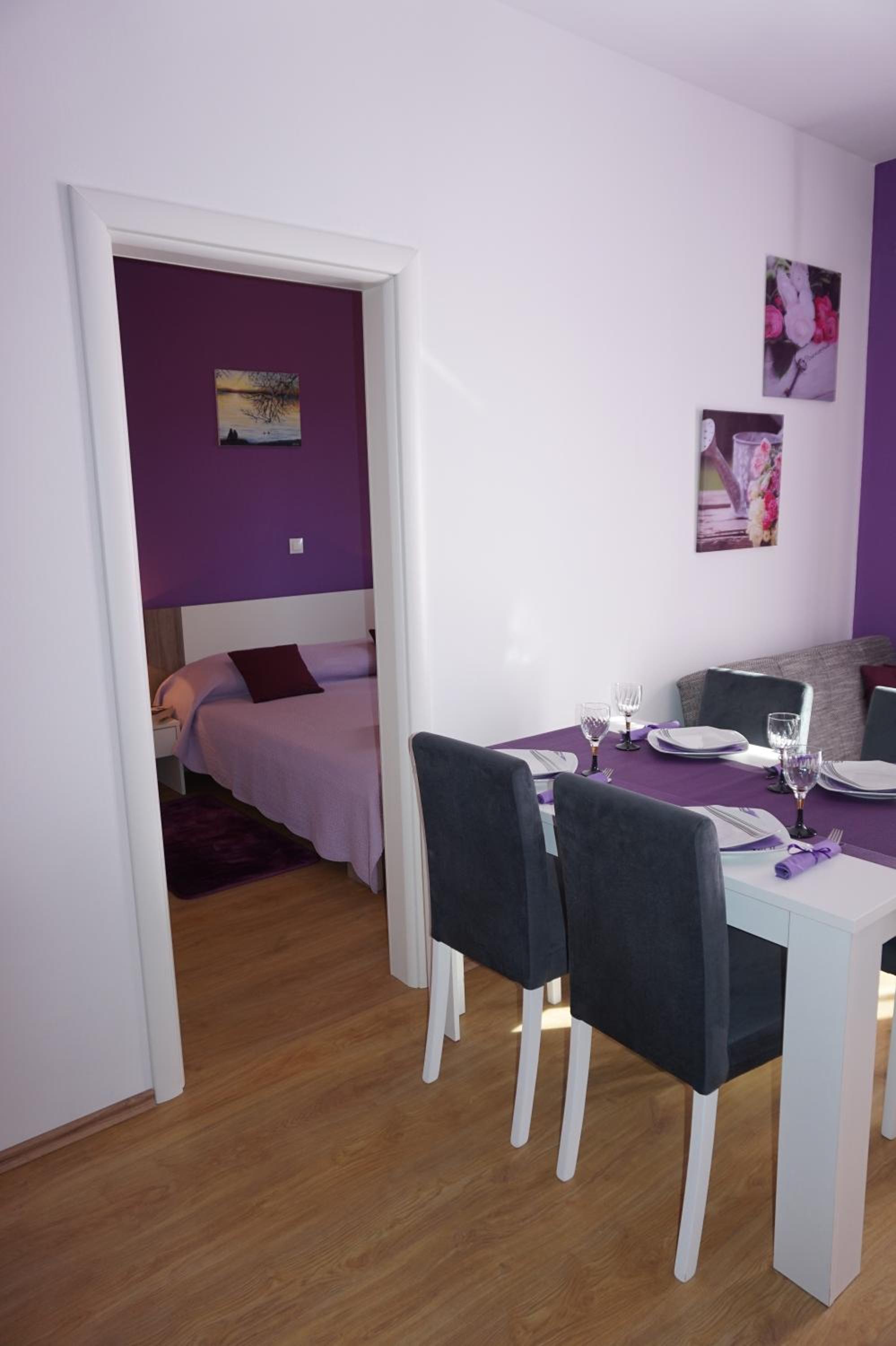 Tomena apartments