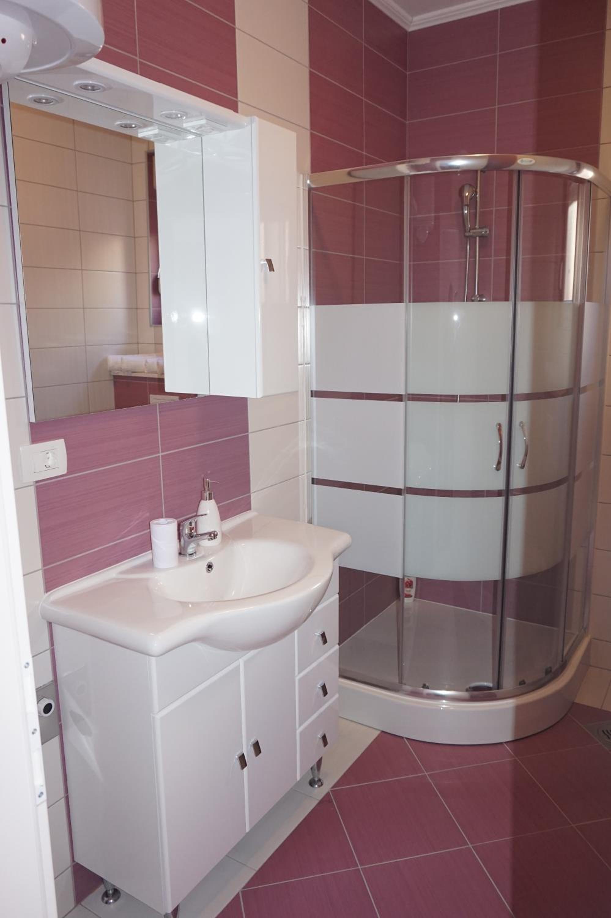 Tomena apartments