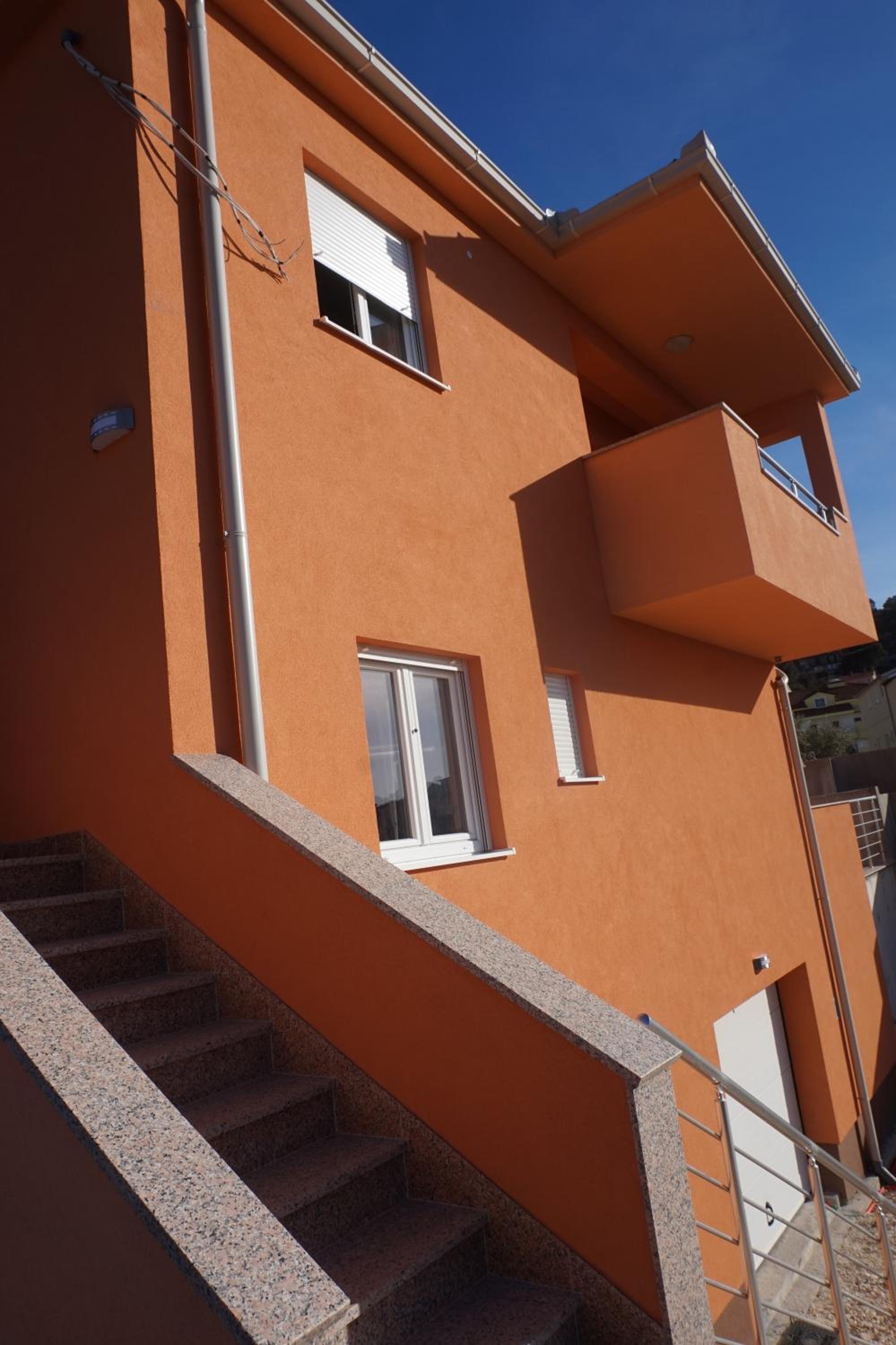 Tomena apartments