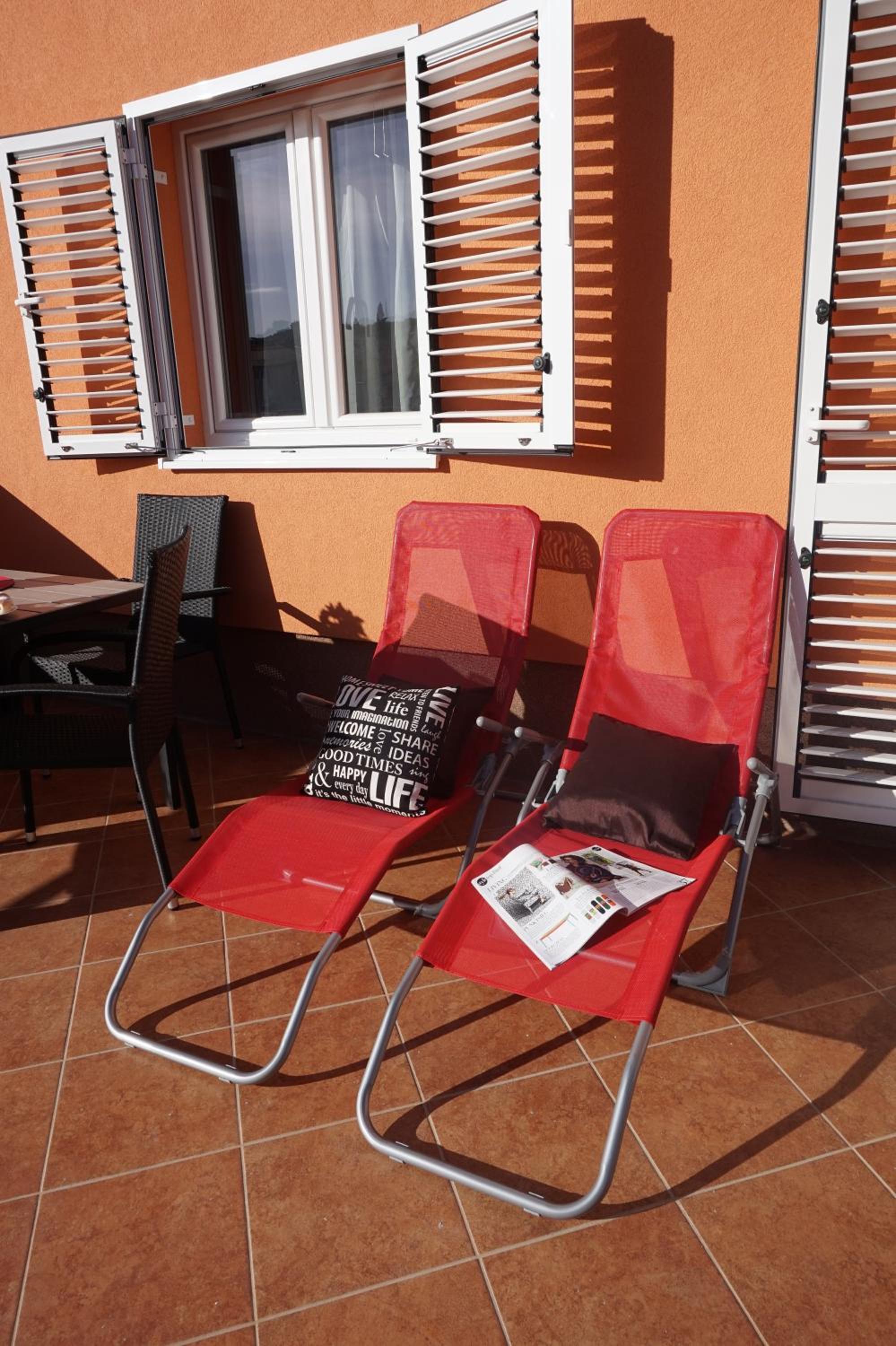 Tomena apartments