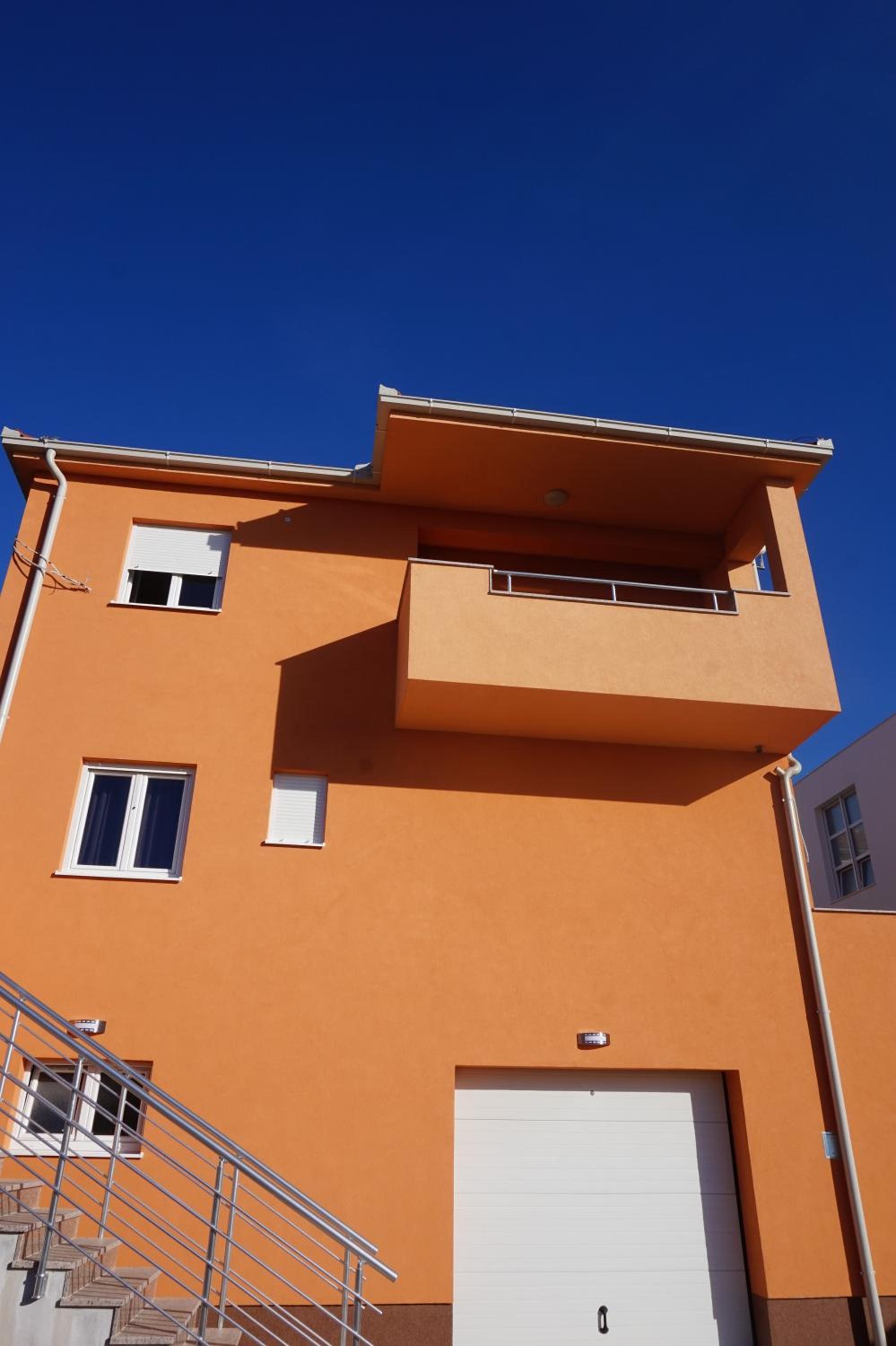 Tomena apartments