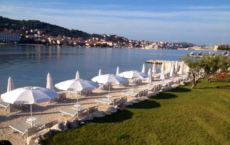 Tomena apartments