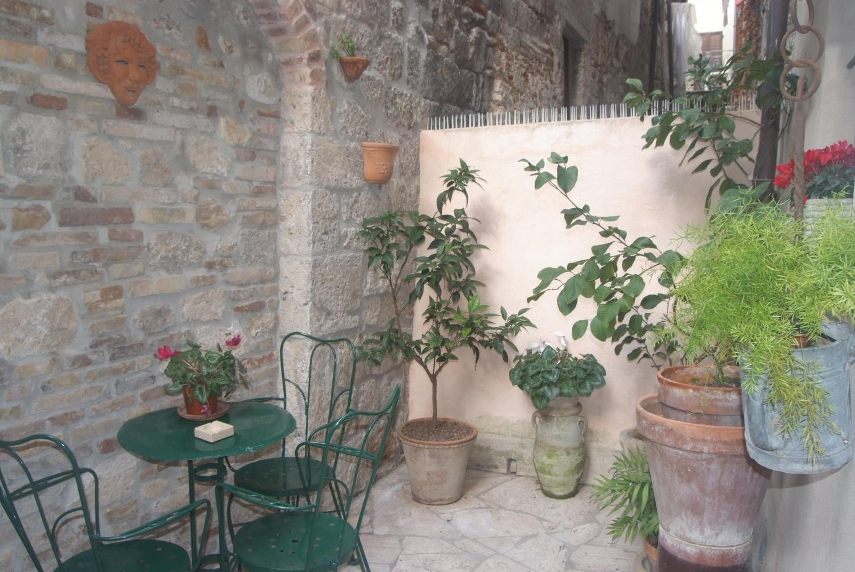 Piccola corte view 3