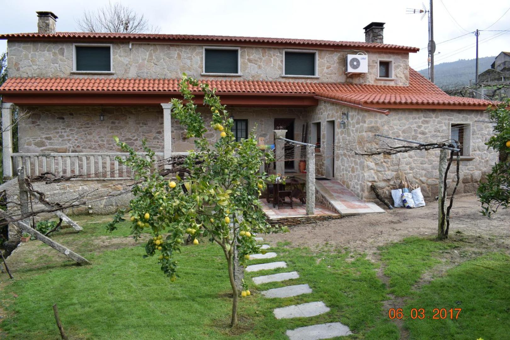 Casa Rural Os Carballos