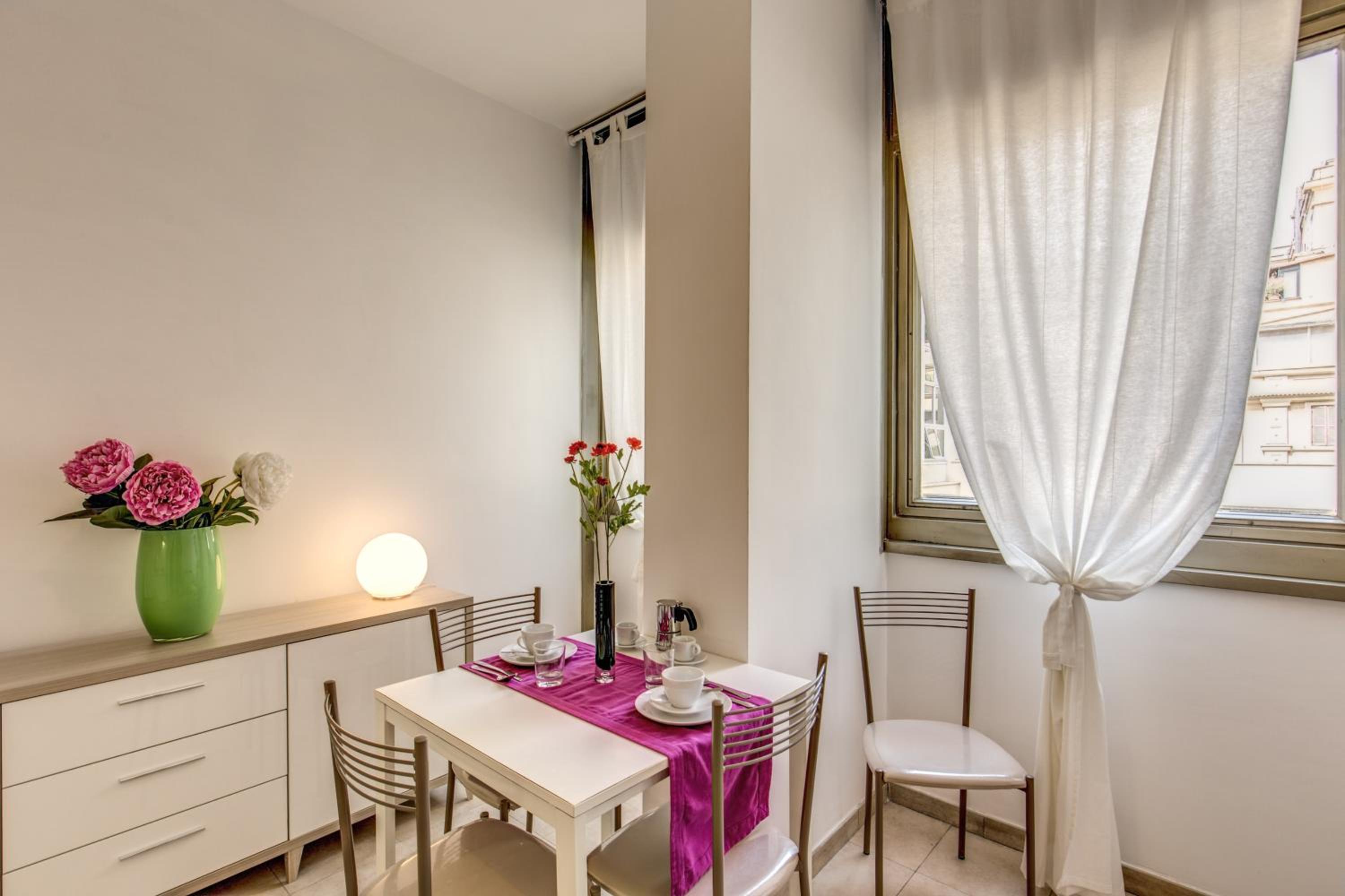 M&L Apartments - Ardesia Colosseo