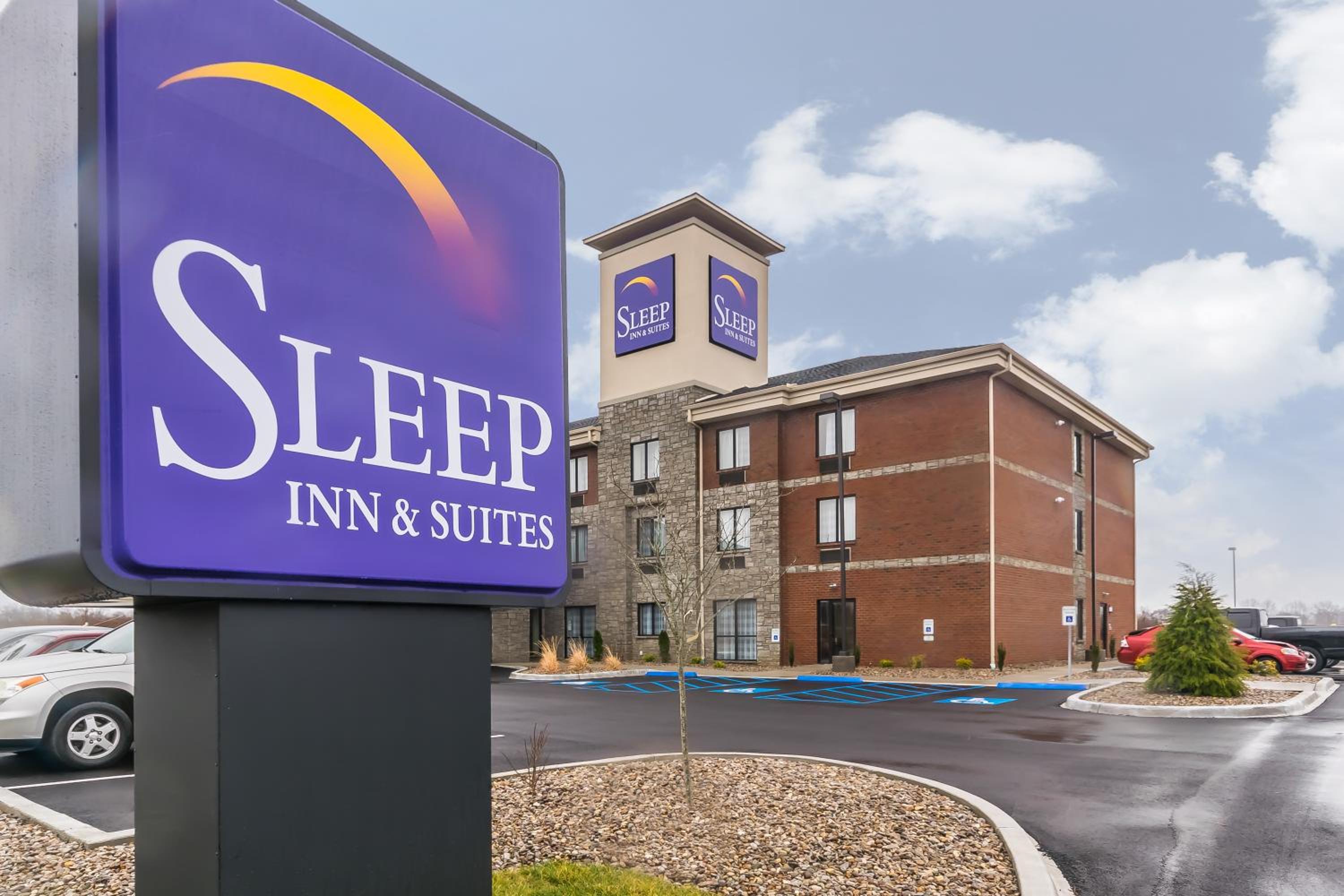 Hotel Sleep Inn & Suites Columbia - Image 1