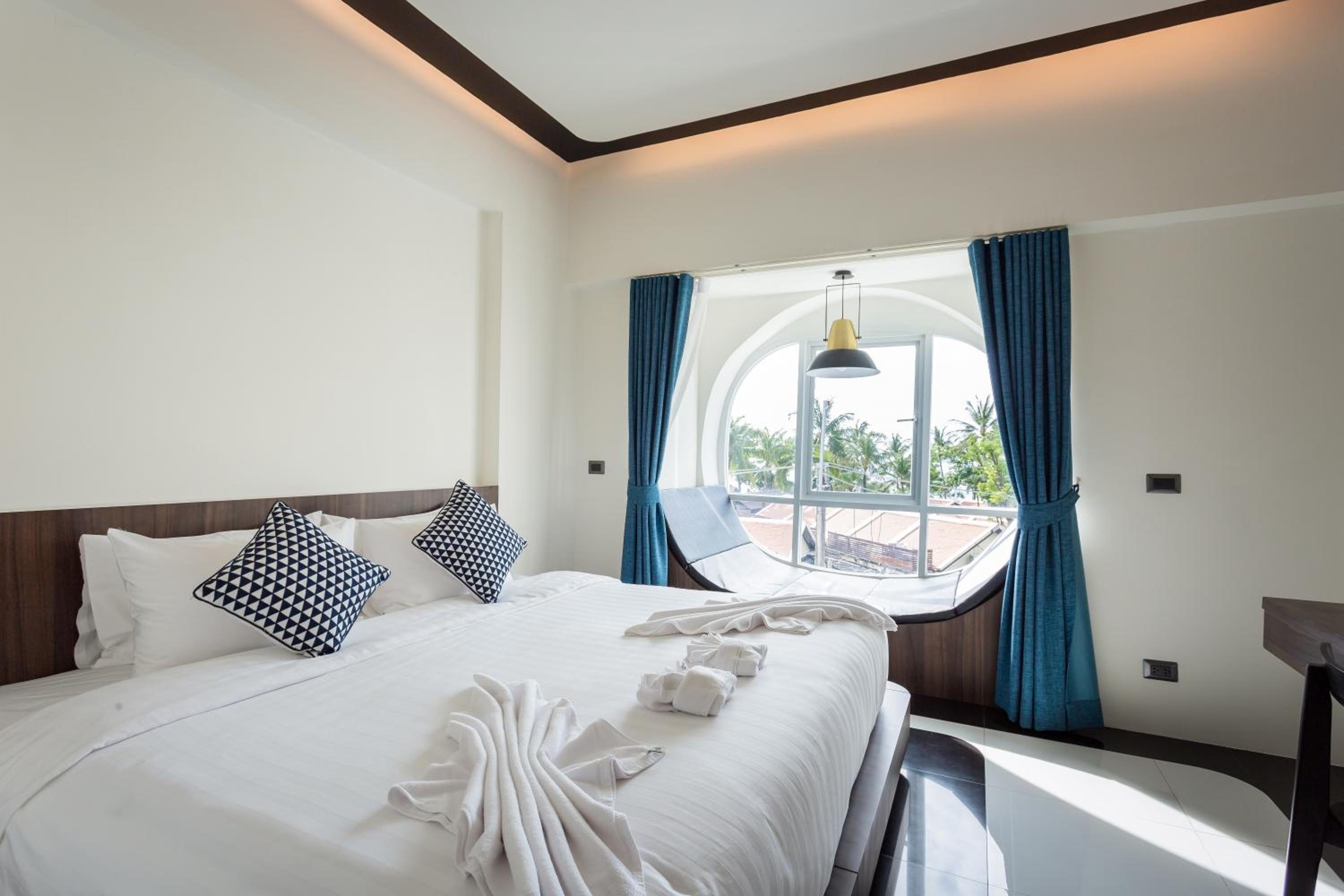 BearPacker Patong Hostel