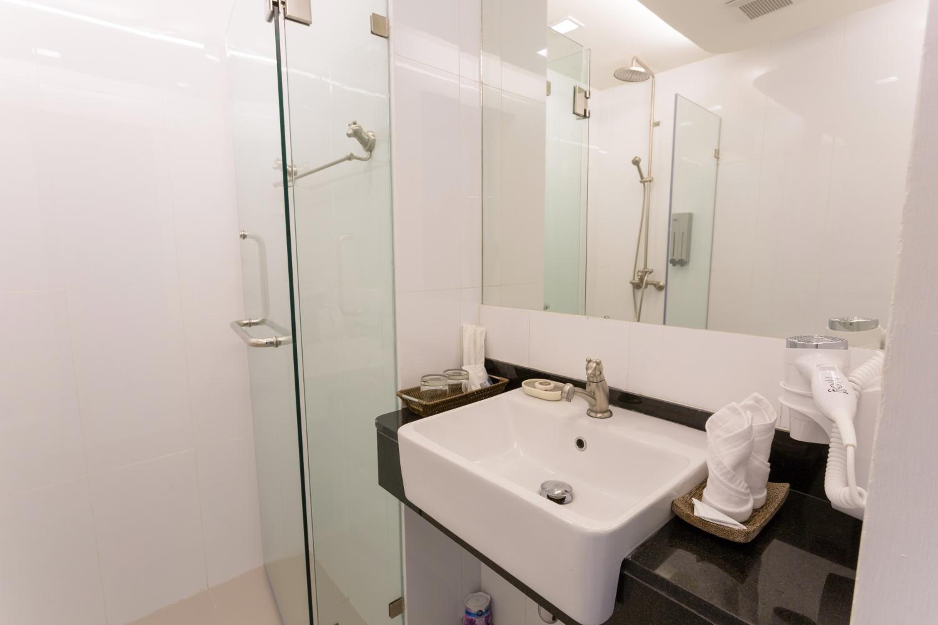 BearPacker Patong Hostel