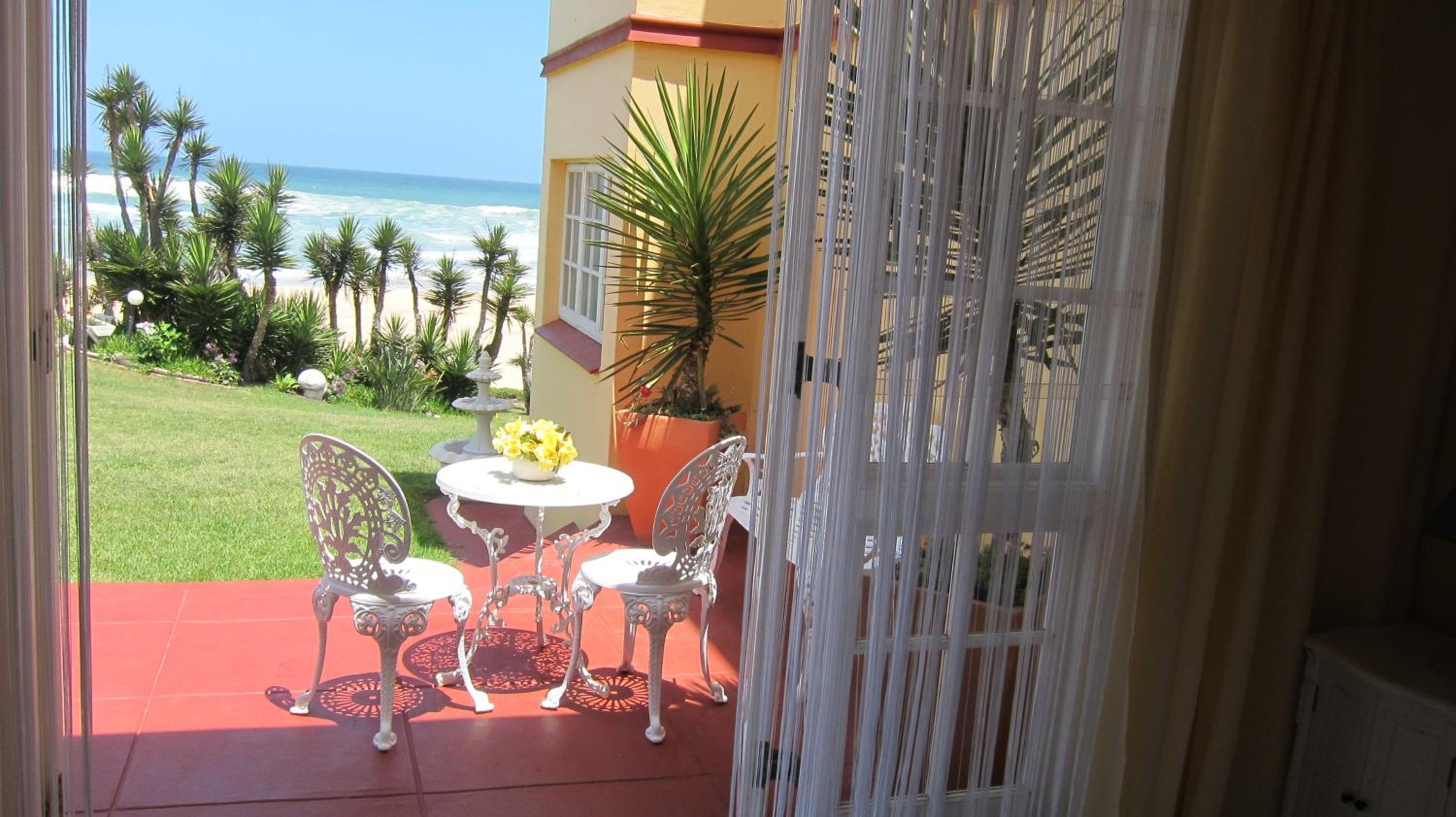 Haus am Strand - on the Beach