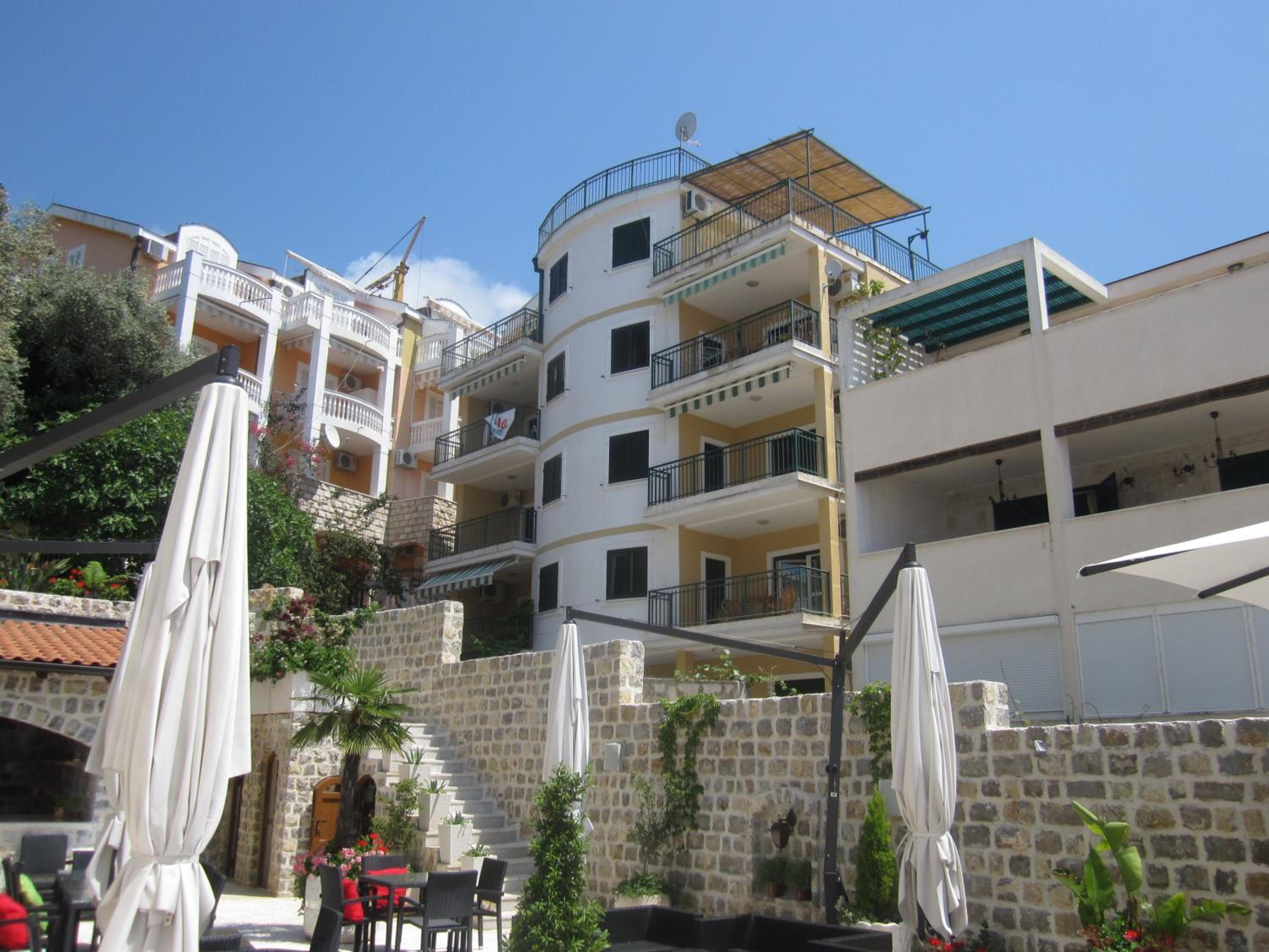 Photo 48