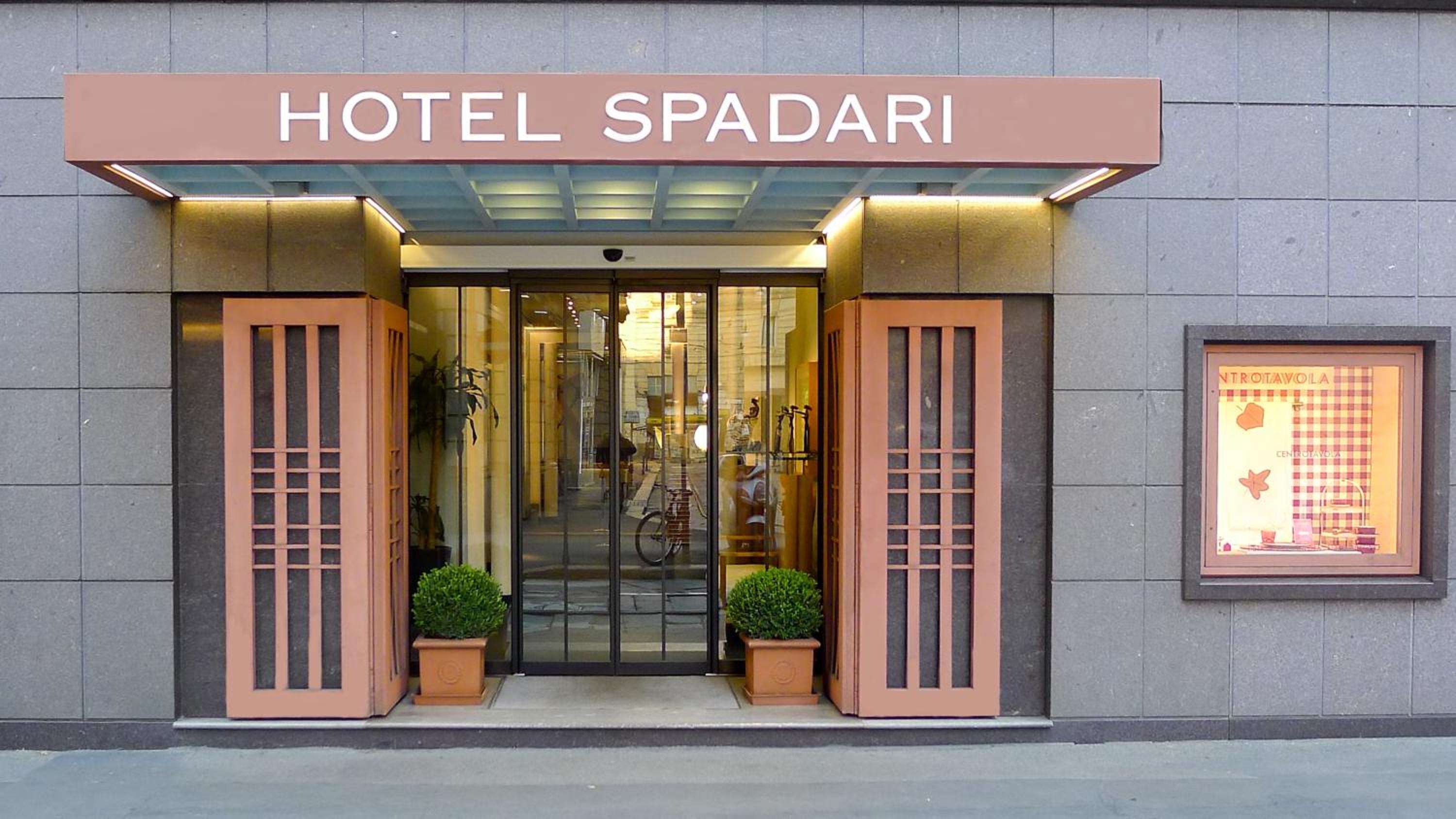 Hotel Spadari Al Duomo - Image 1