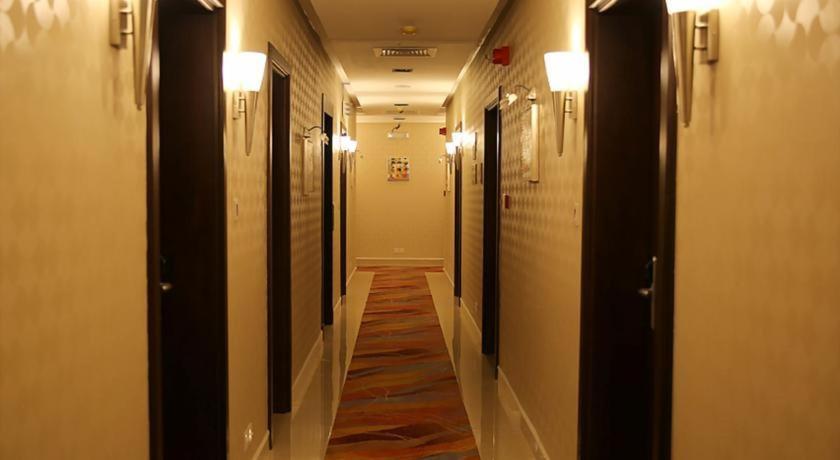 City Hotel