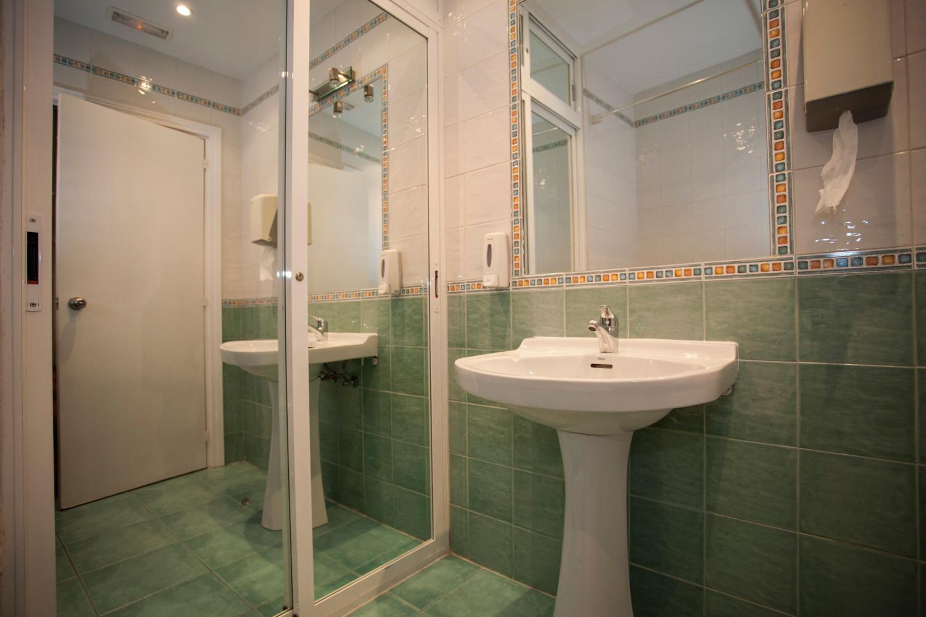 AVA Rooms - Image 5