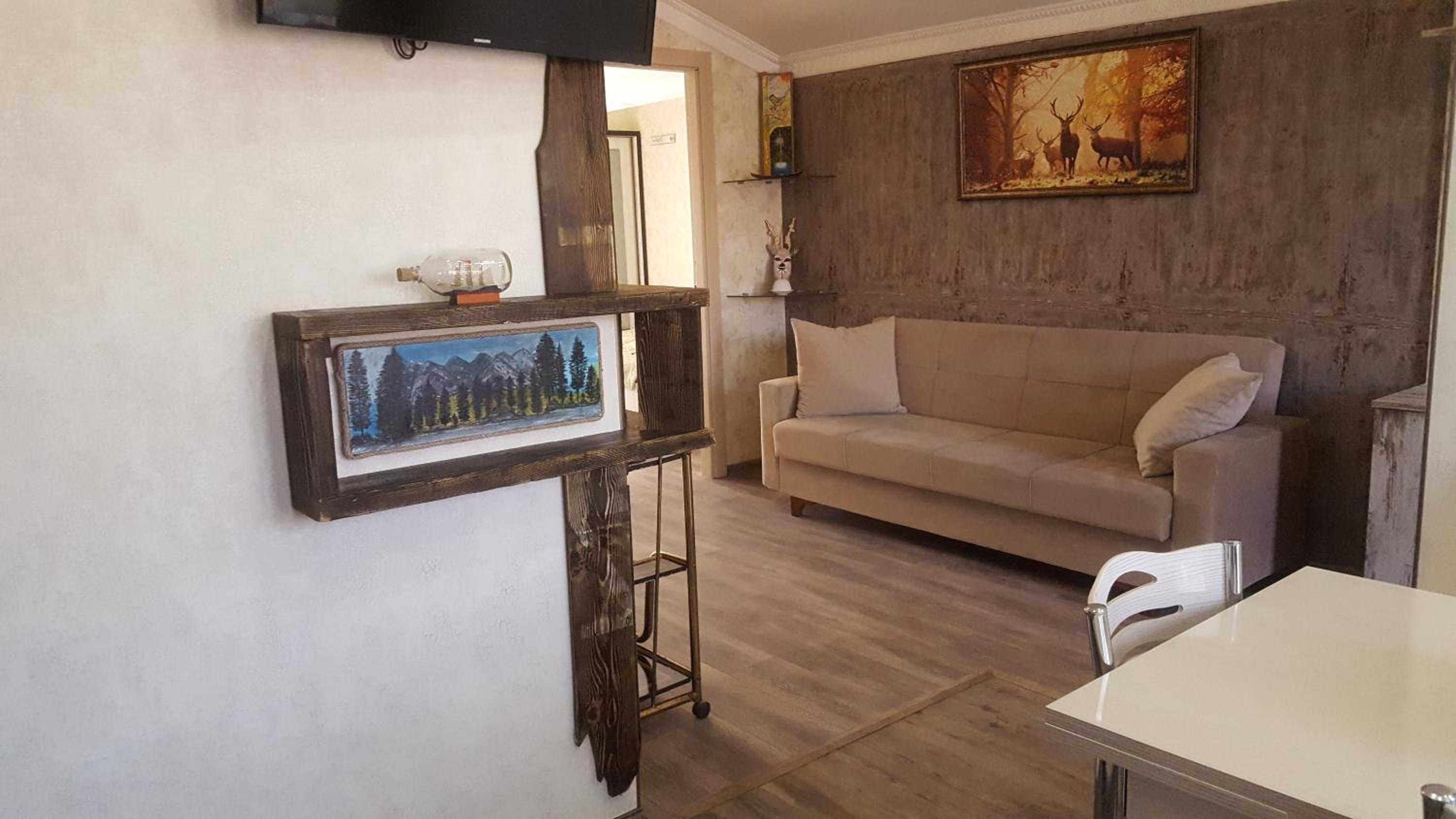 Archie's Apartment in Old Town view 2