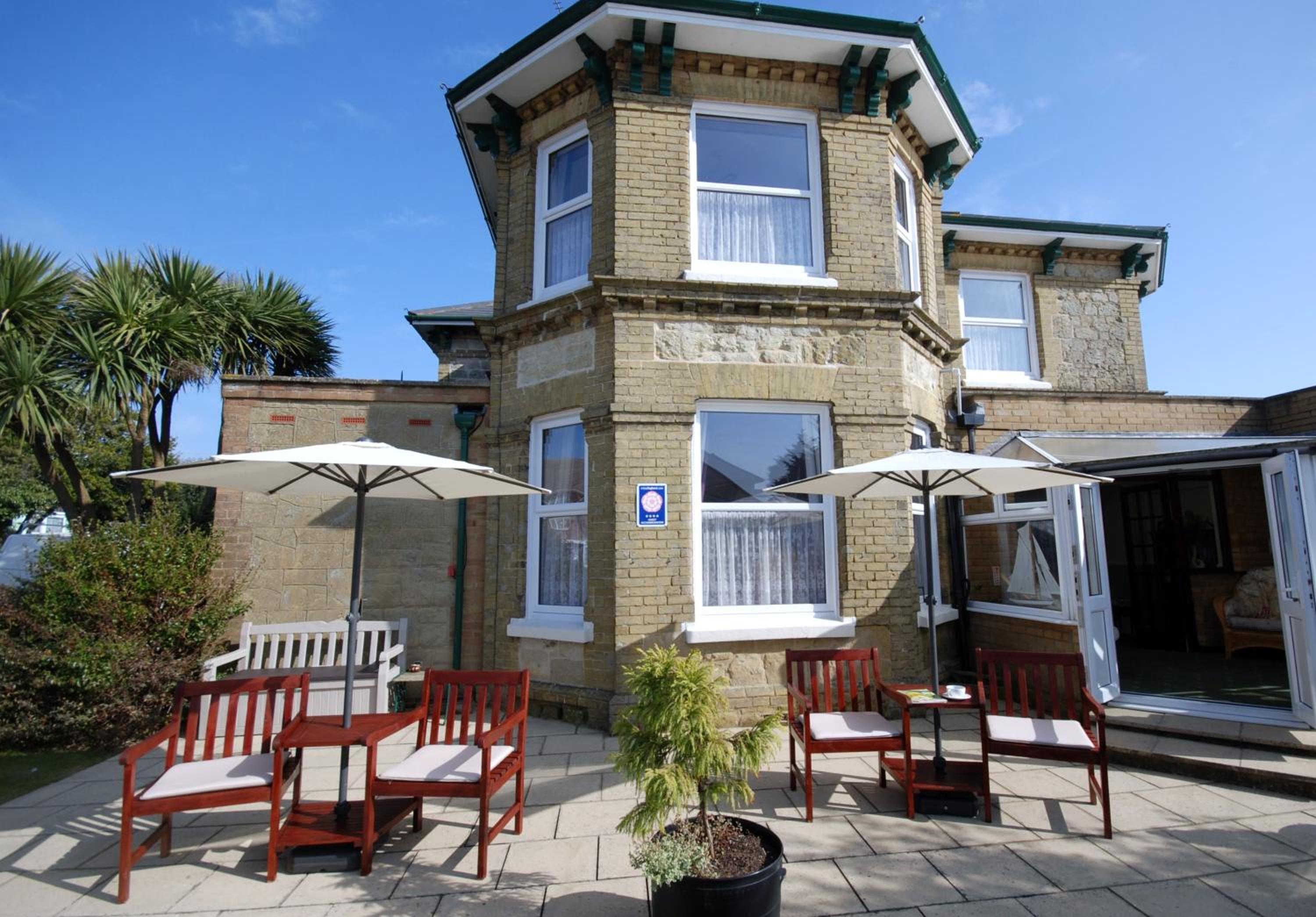 Westbury Lodge