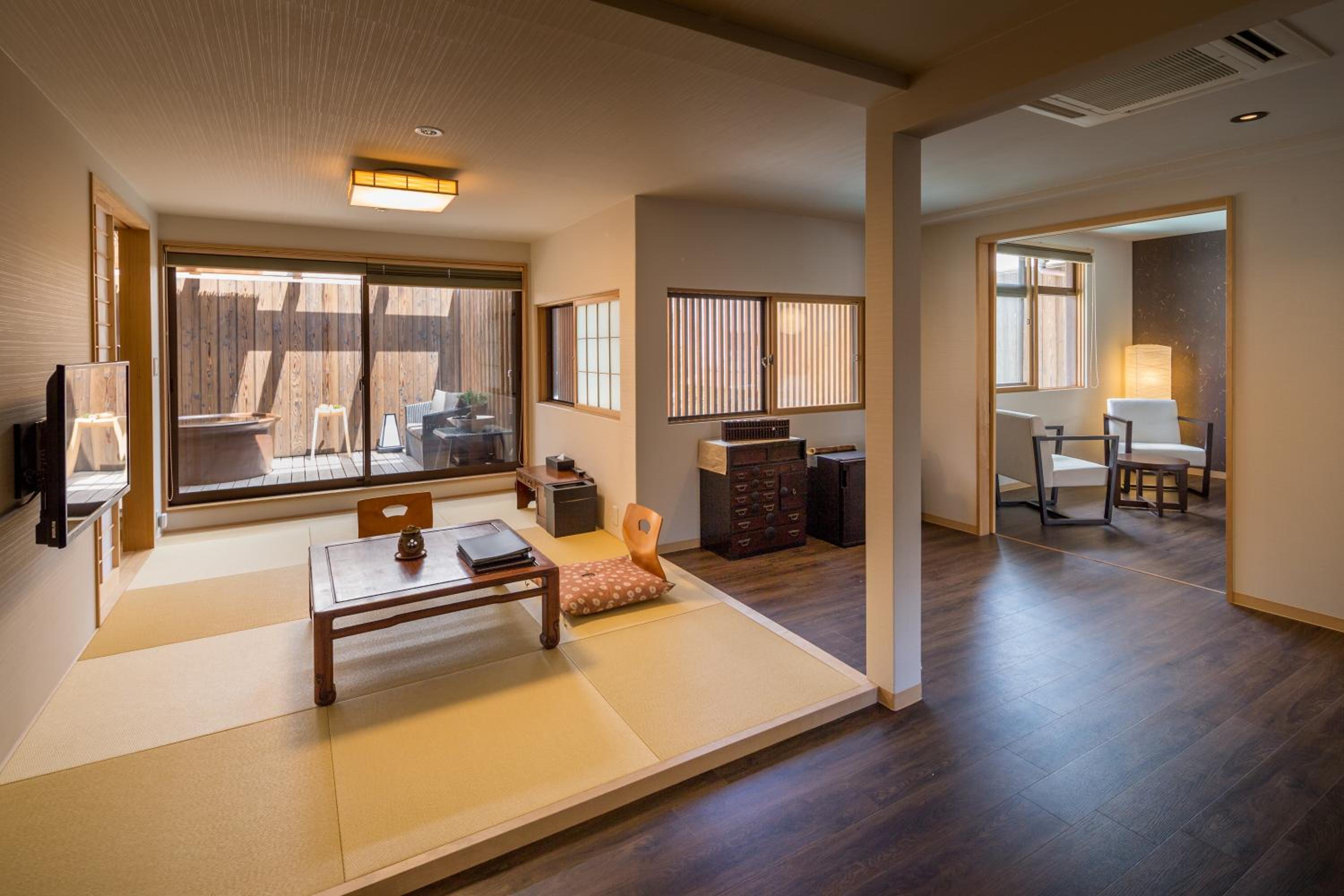 Nazuna Kyoto Nijo-jo 35