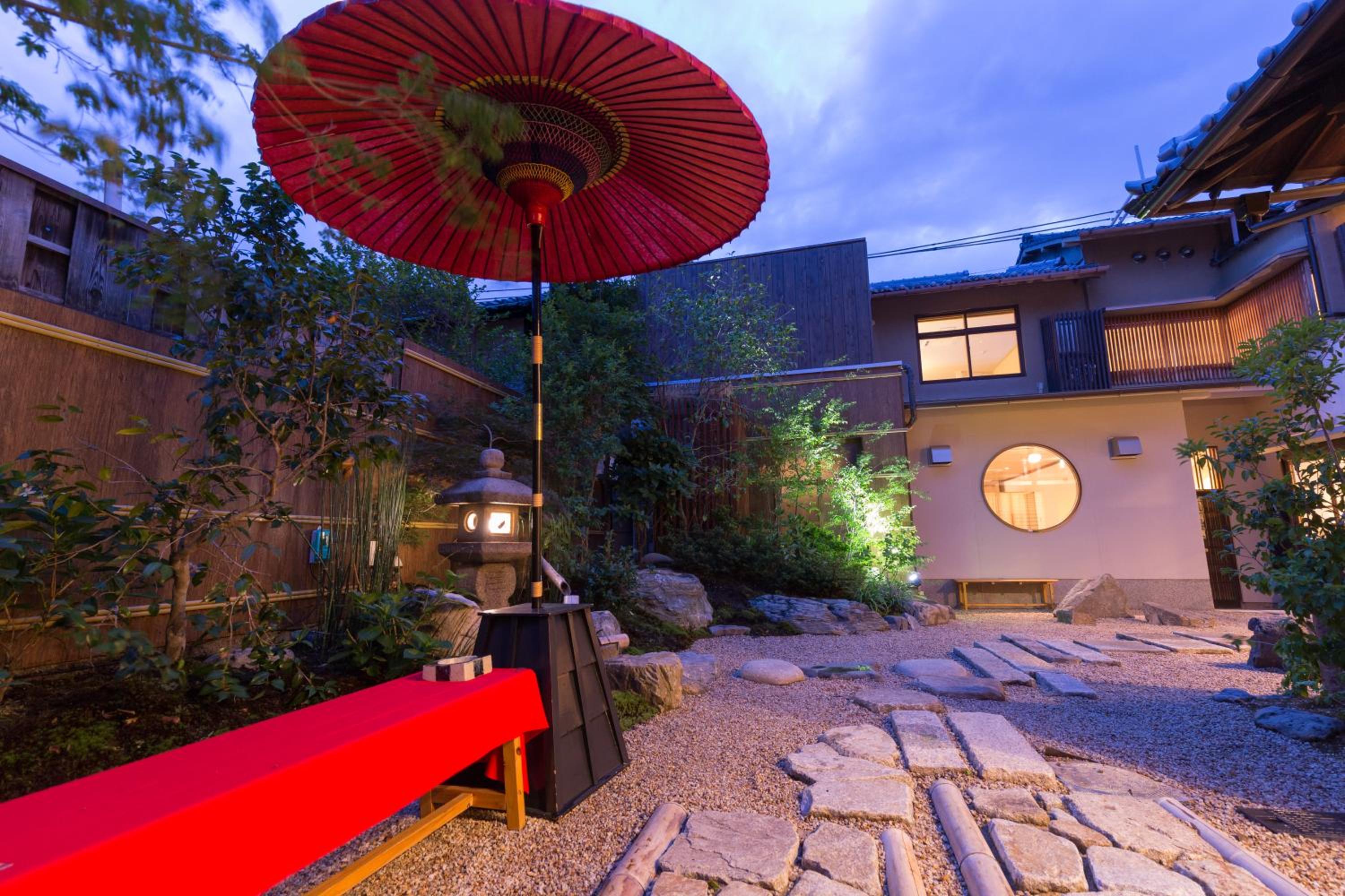 Nazuna Kyoto Nijo-jo 16