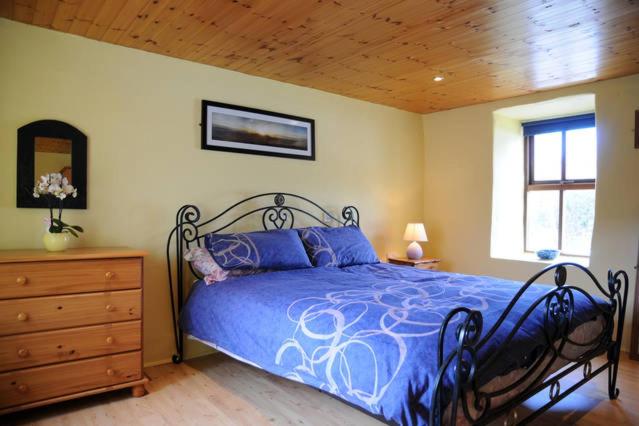Griffins Holiday Cottage view 5