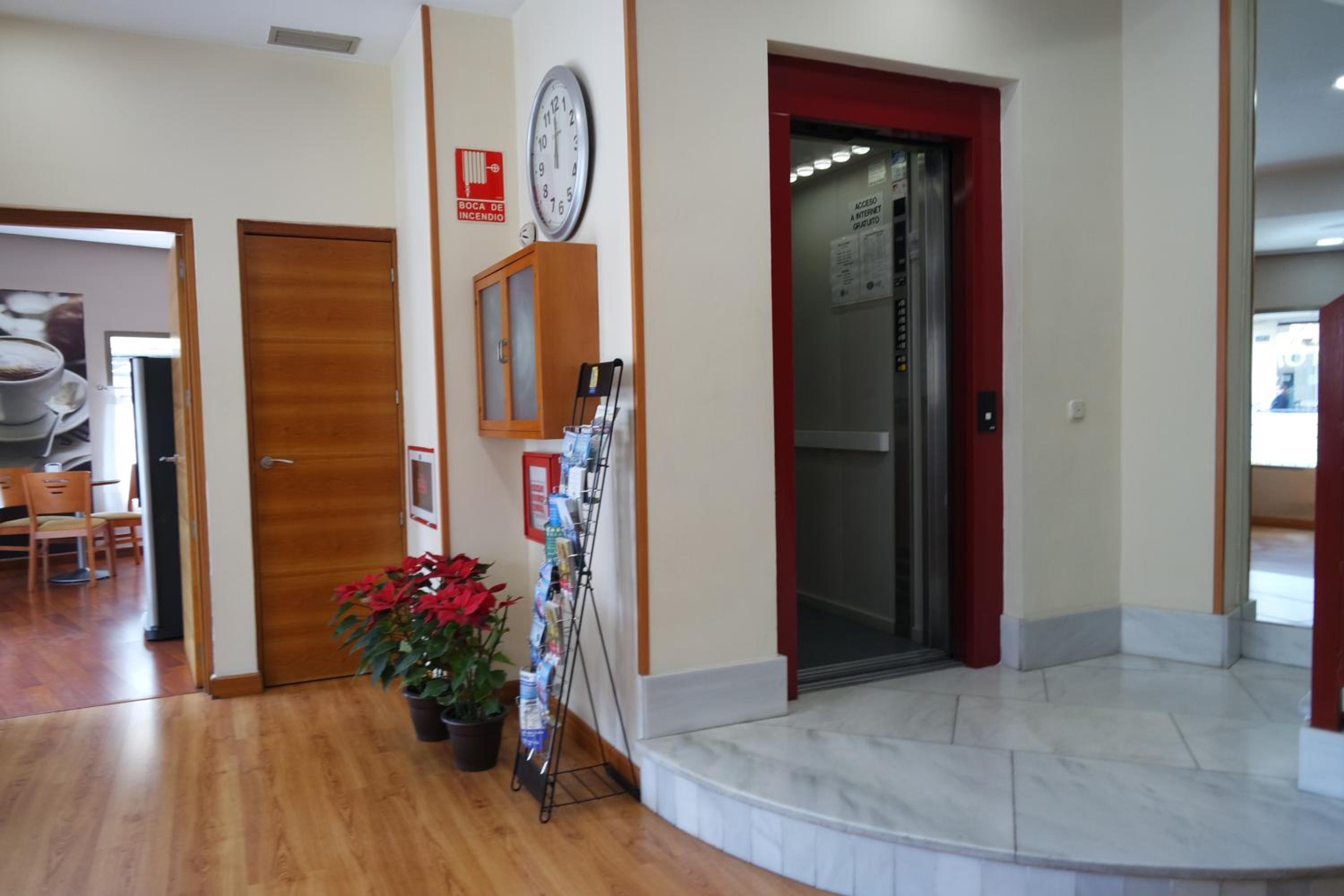 Almeria Vacations - Hotel Sol Almeria - Property Image 3
