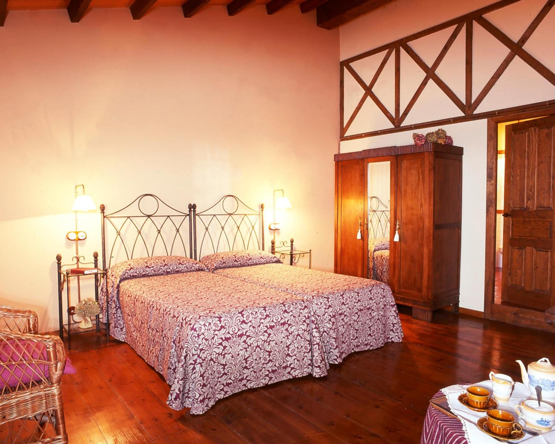 Casa Rural La Riba view 3