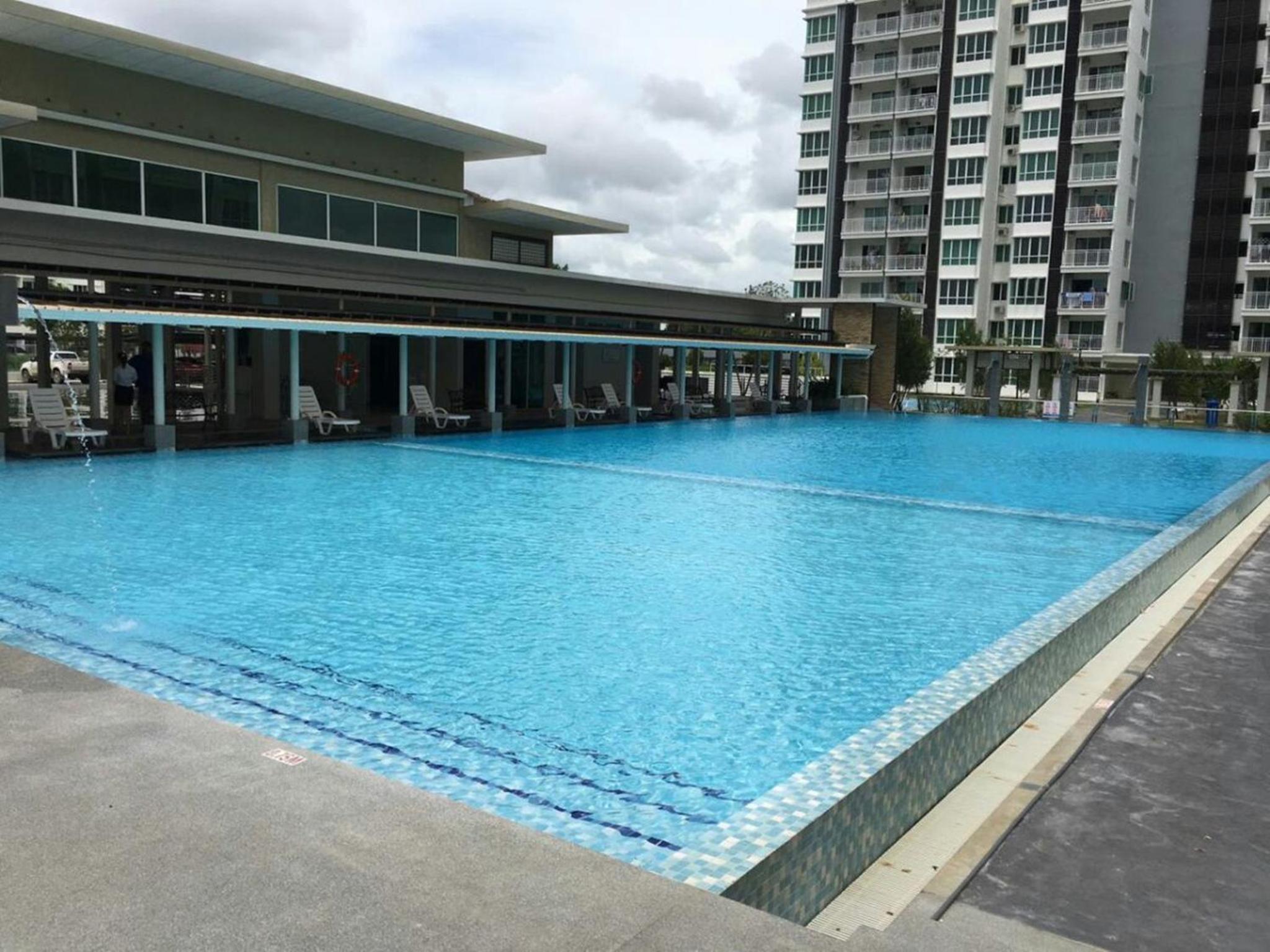 Sandakan Spacious and Comfortable Pool View Condo photo 1
