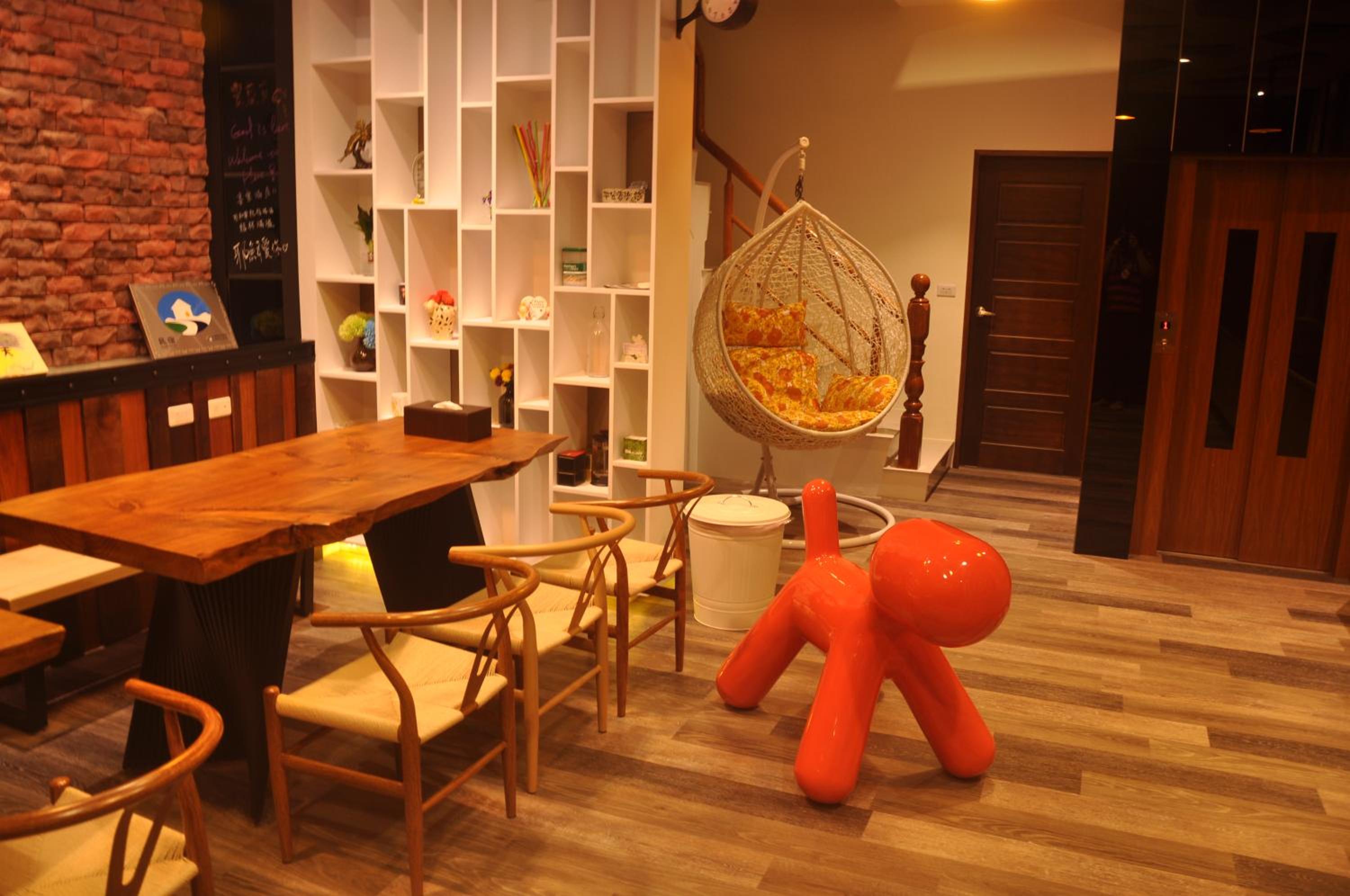 羅東以馬內利電梯民宿 近羅東及清溝夜市