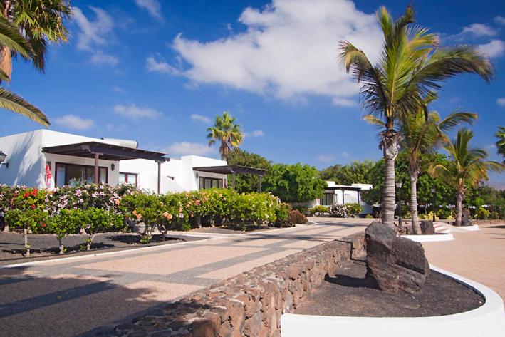Bungalows Playa Limones view 4
