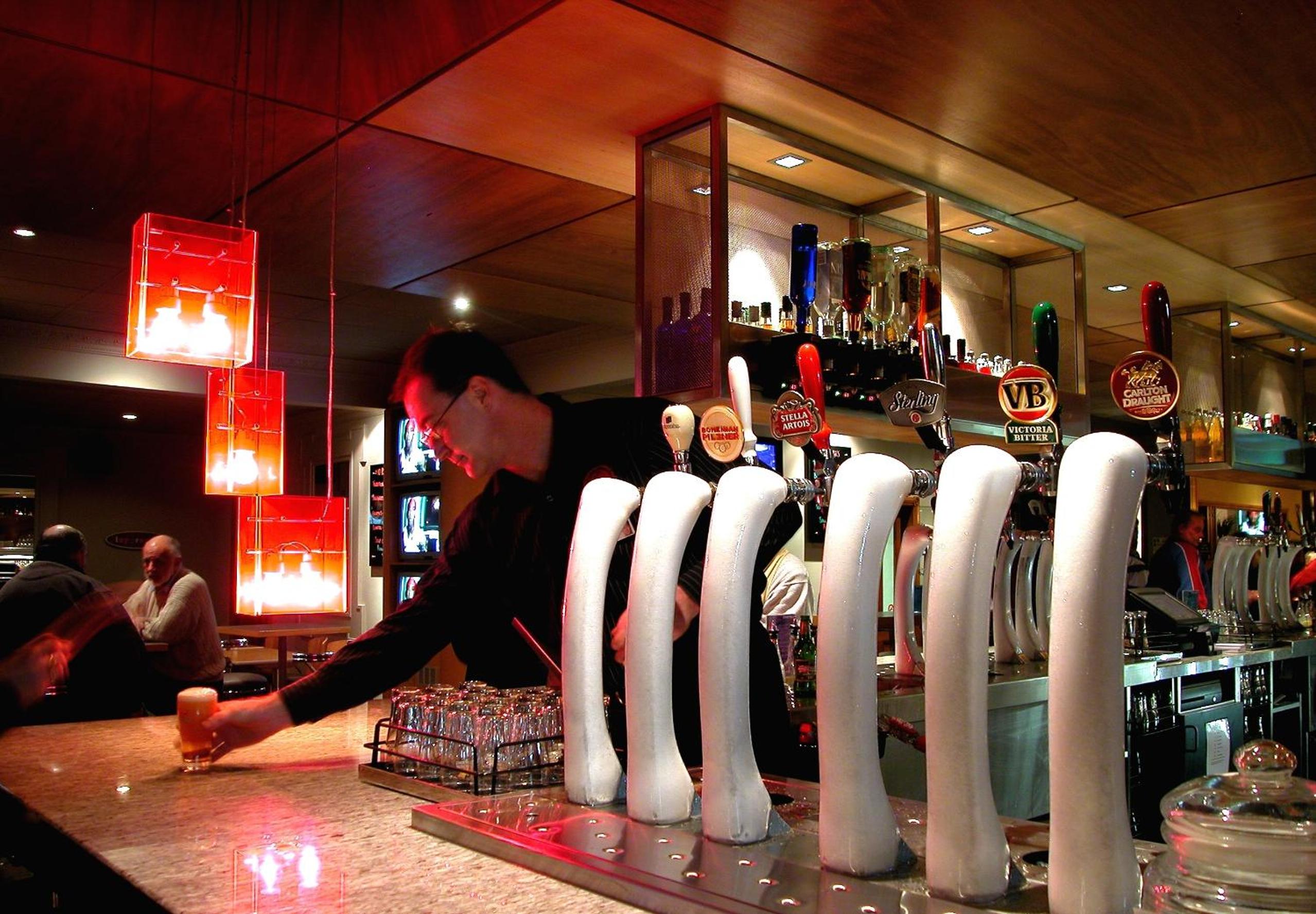 Sovereign Park Motor Inn
