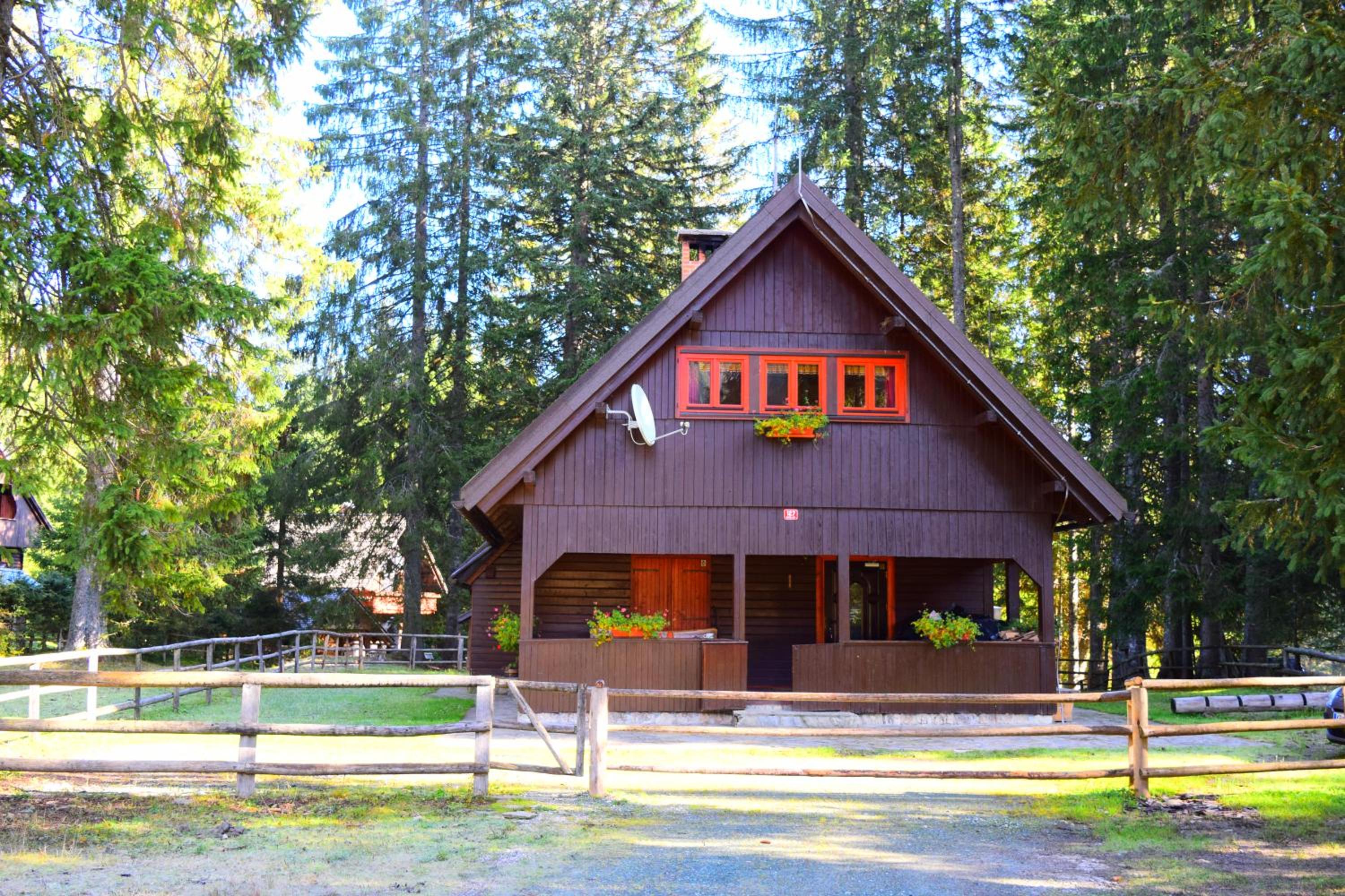 Hotel Chalet Pokljuka - Image 1