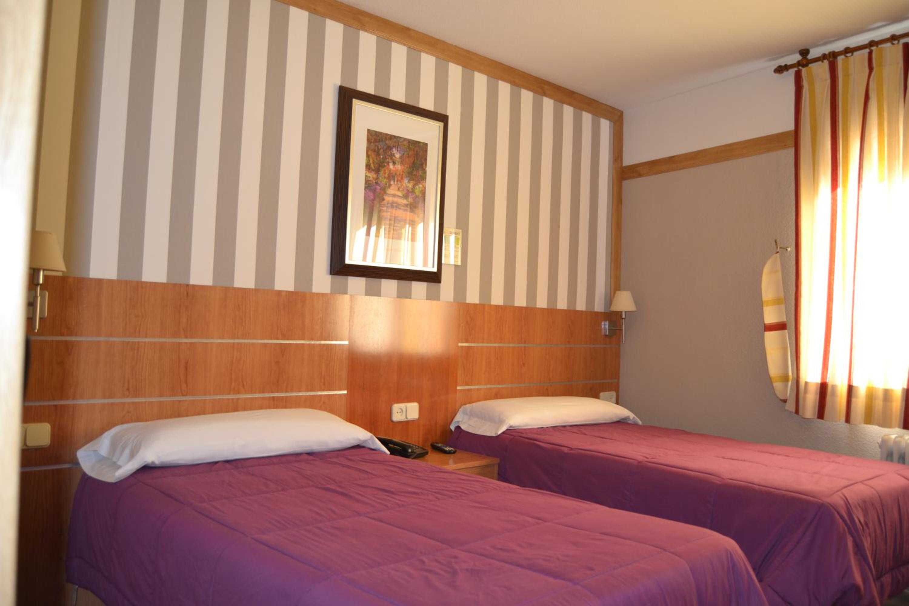 Hostal Don Juan I view 2
