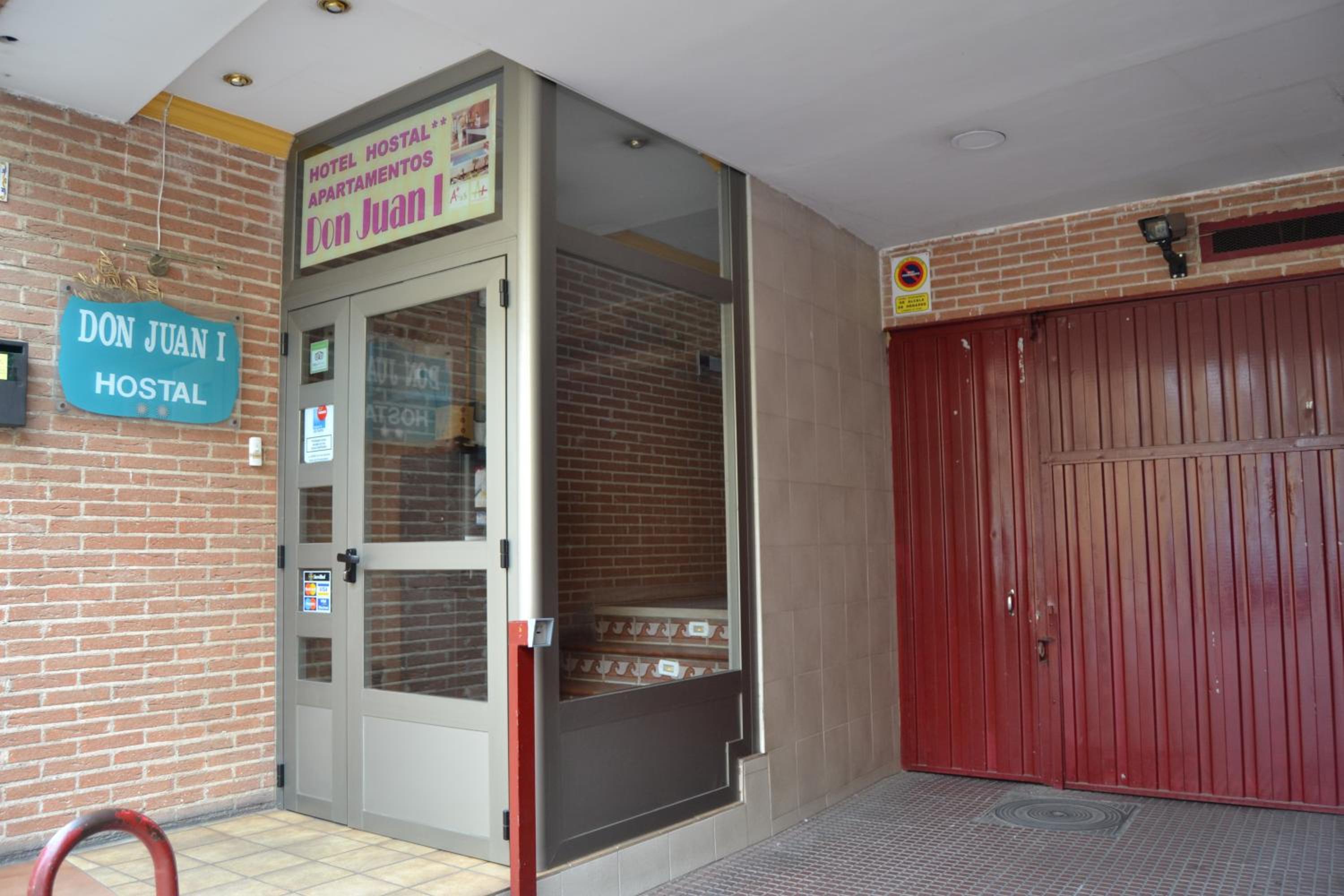 Hostal Don Juan I view 3