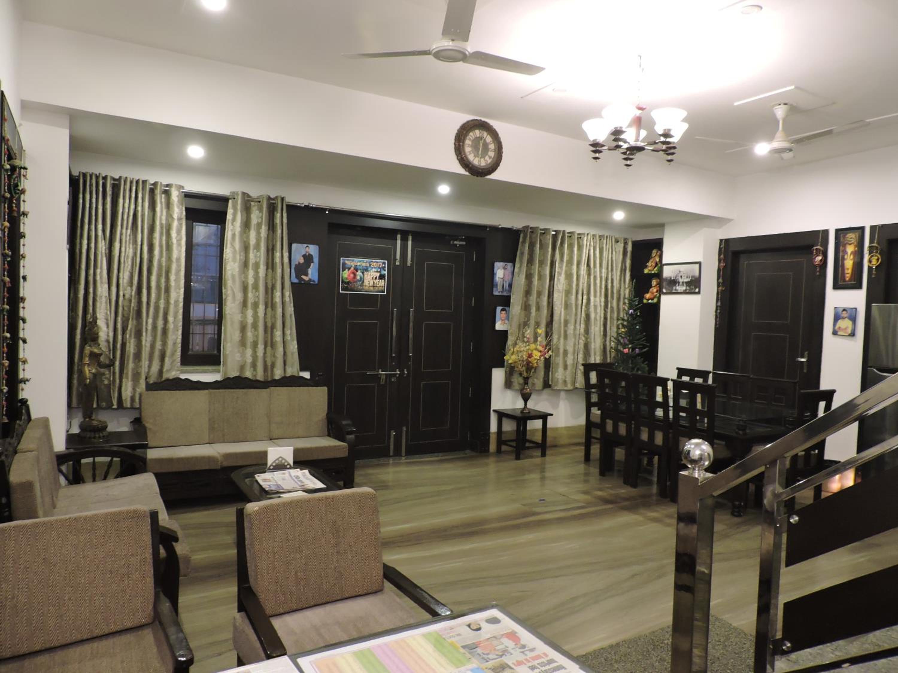 Pearl of Taj Home Stay