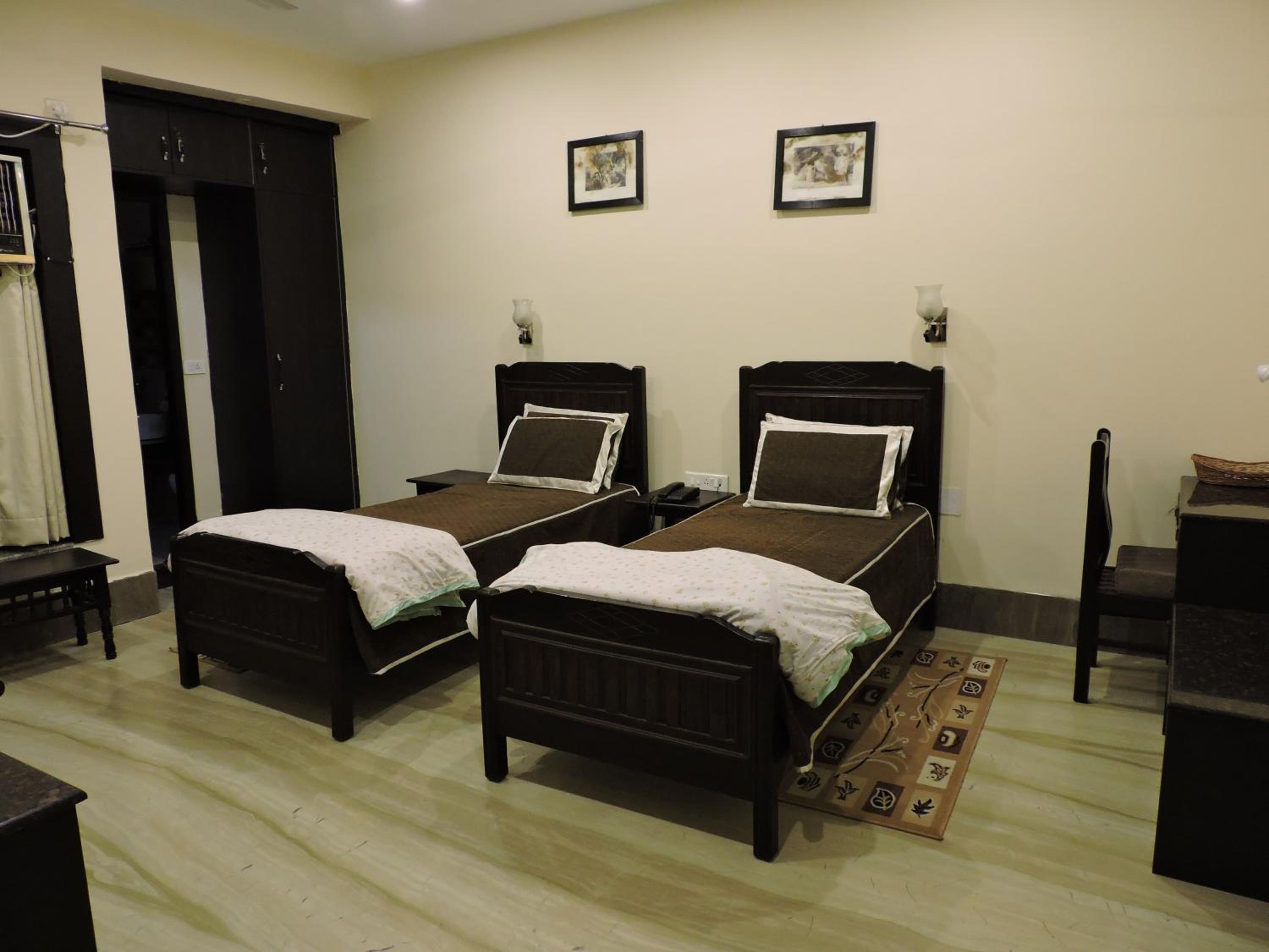 Pearl of Taj Home Stay