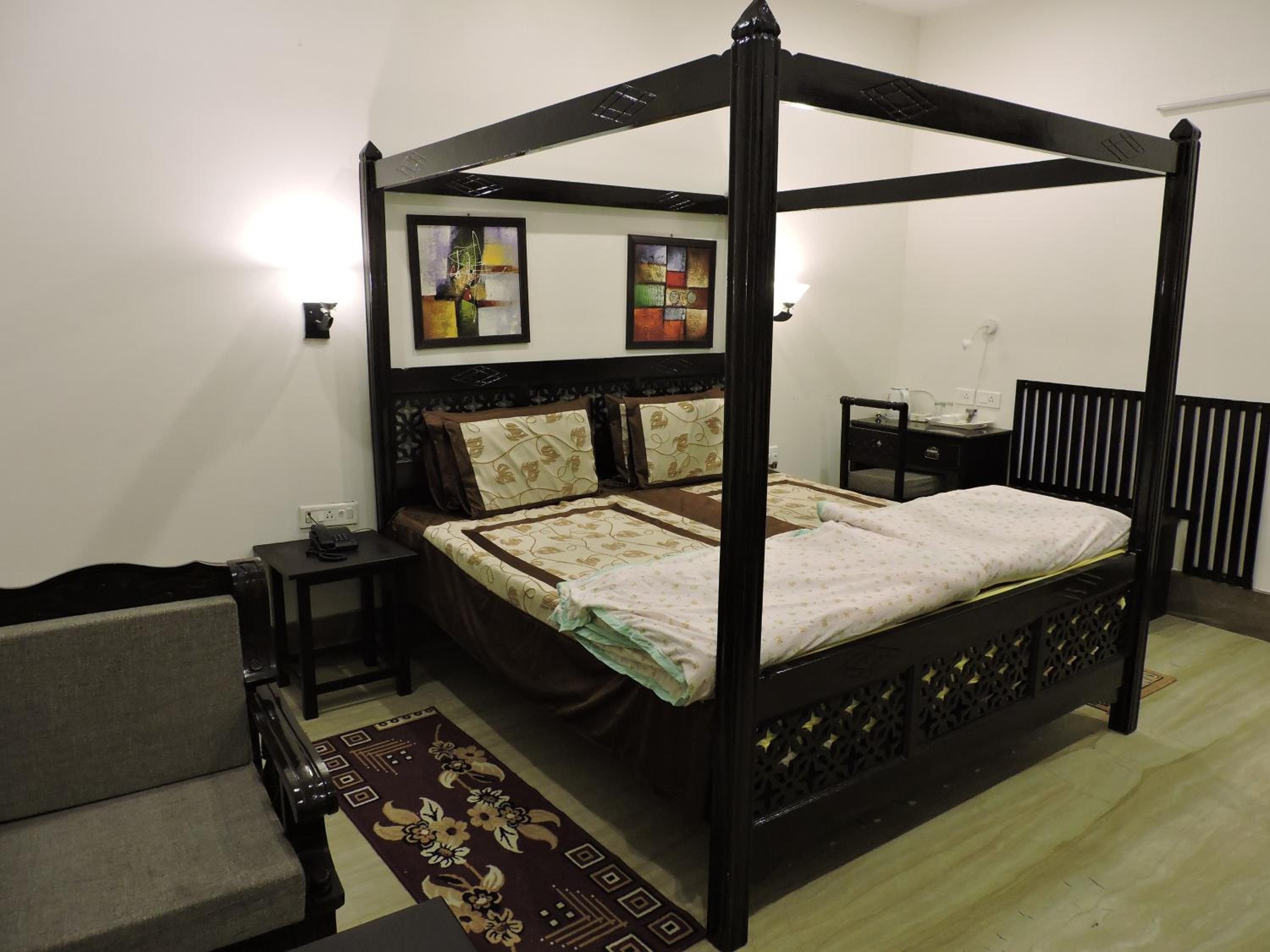 Pearl of Taj Home Stay
