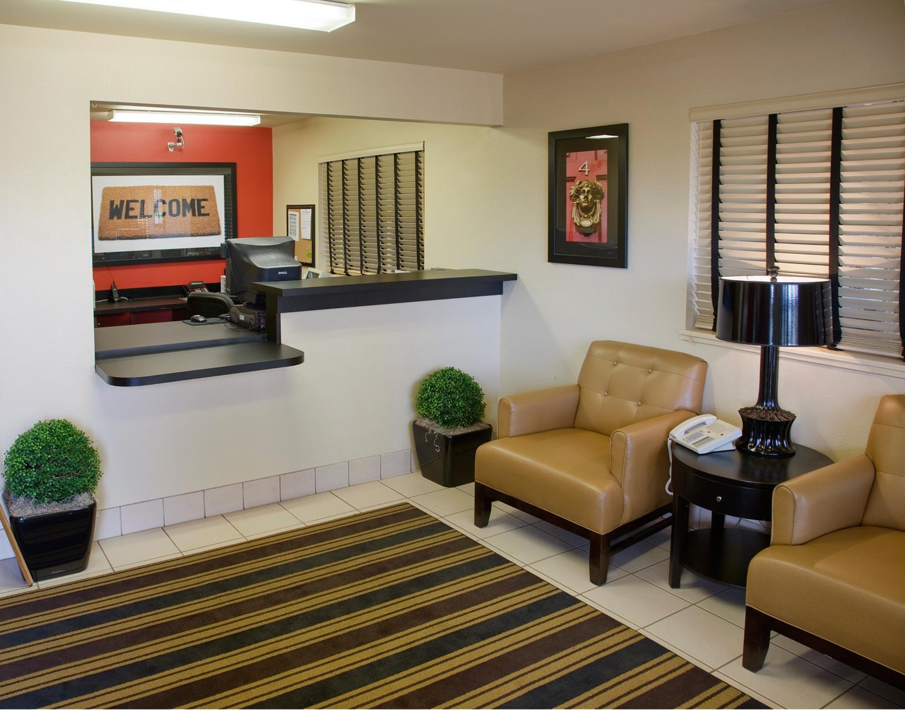 Lexington Vacations - Extended Stay America Suites - Lexington - Nicholasville Road - Property Image 9