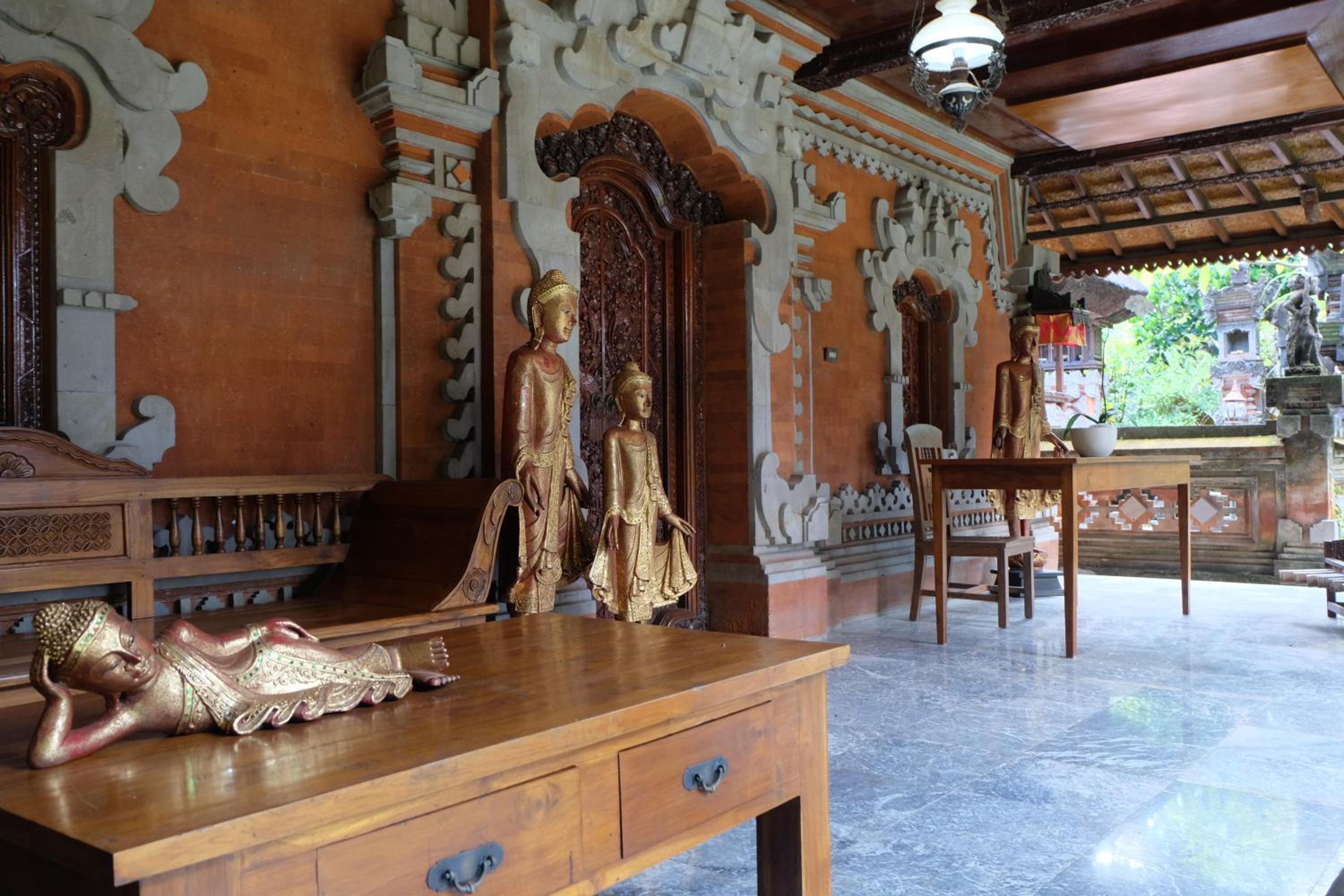 Adys Inn