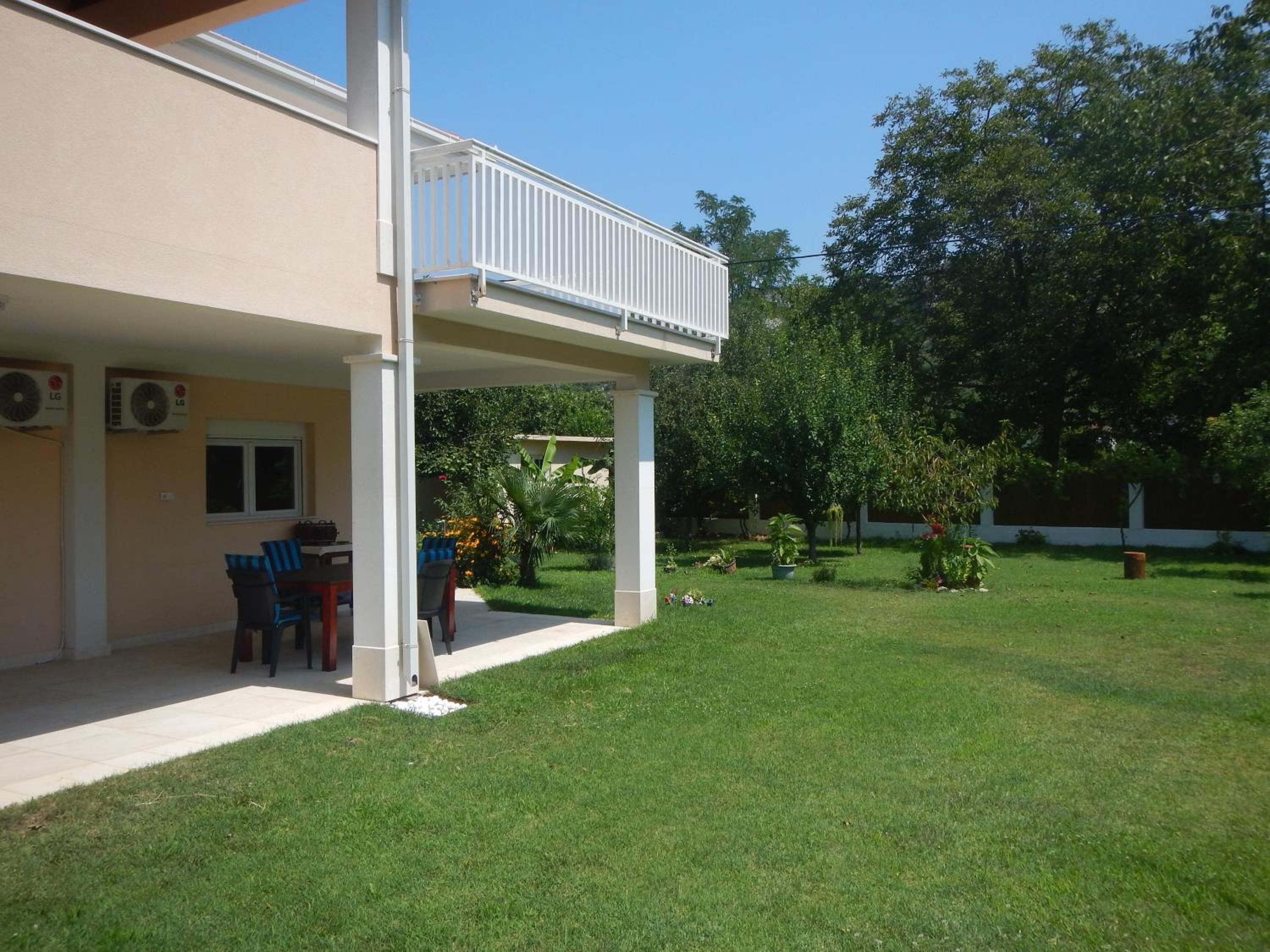 Riverside Guesthouse