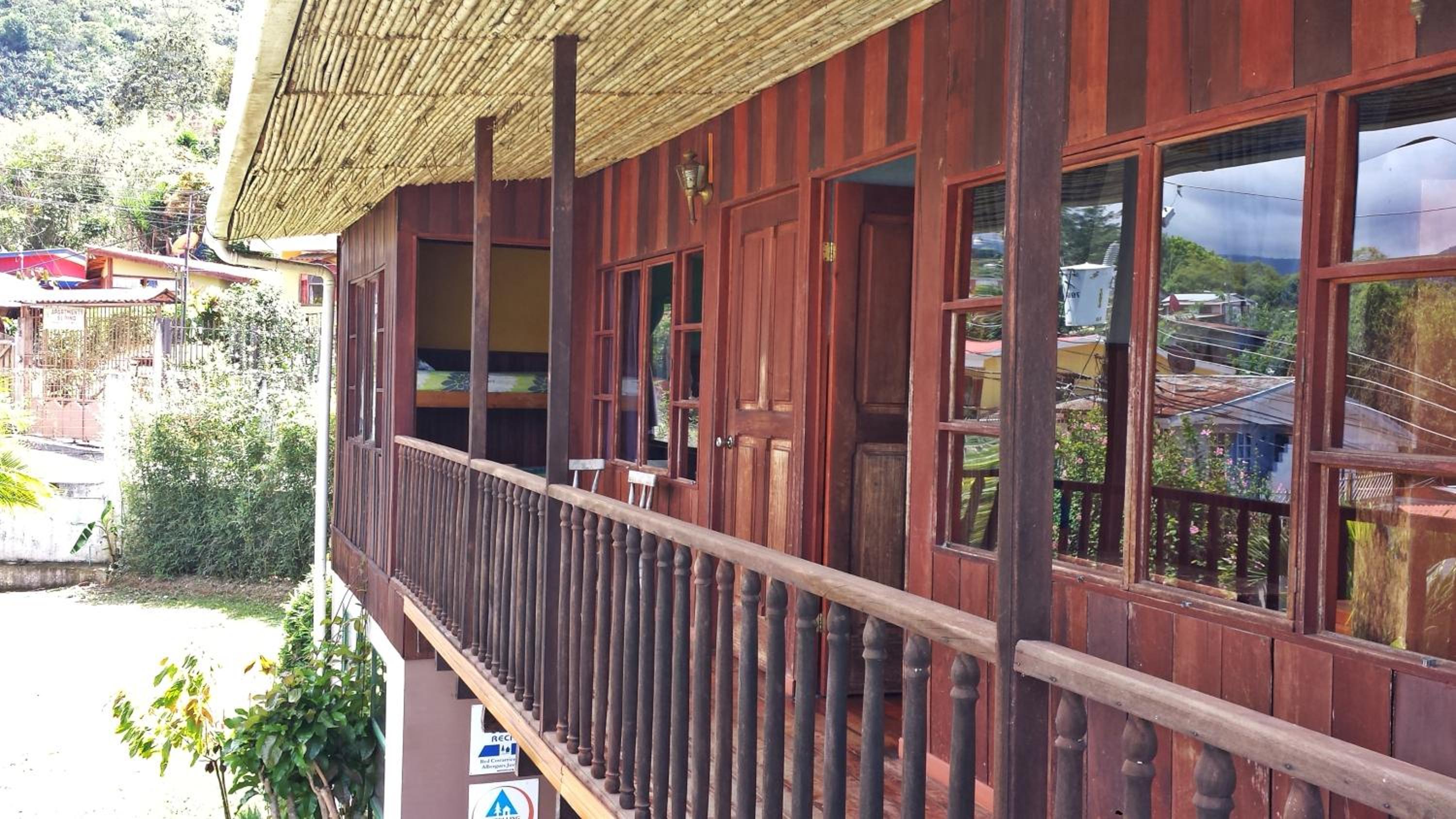 Montaña Linda Guest House Orosi
