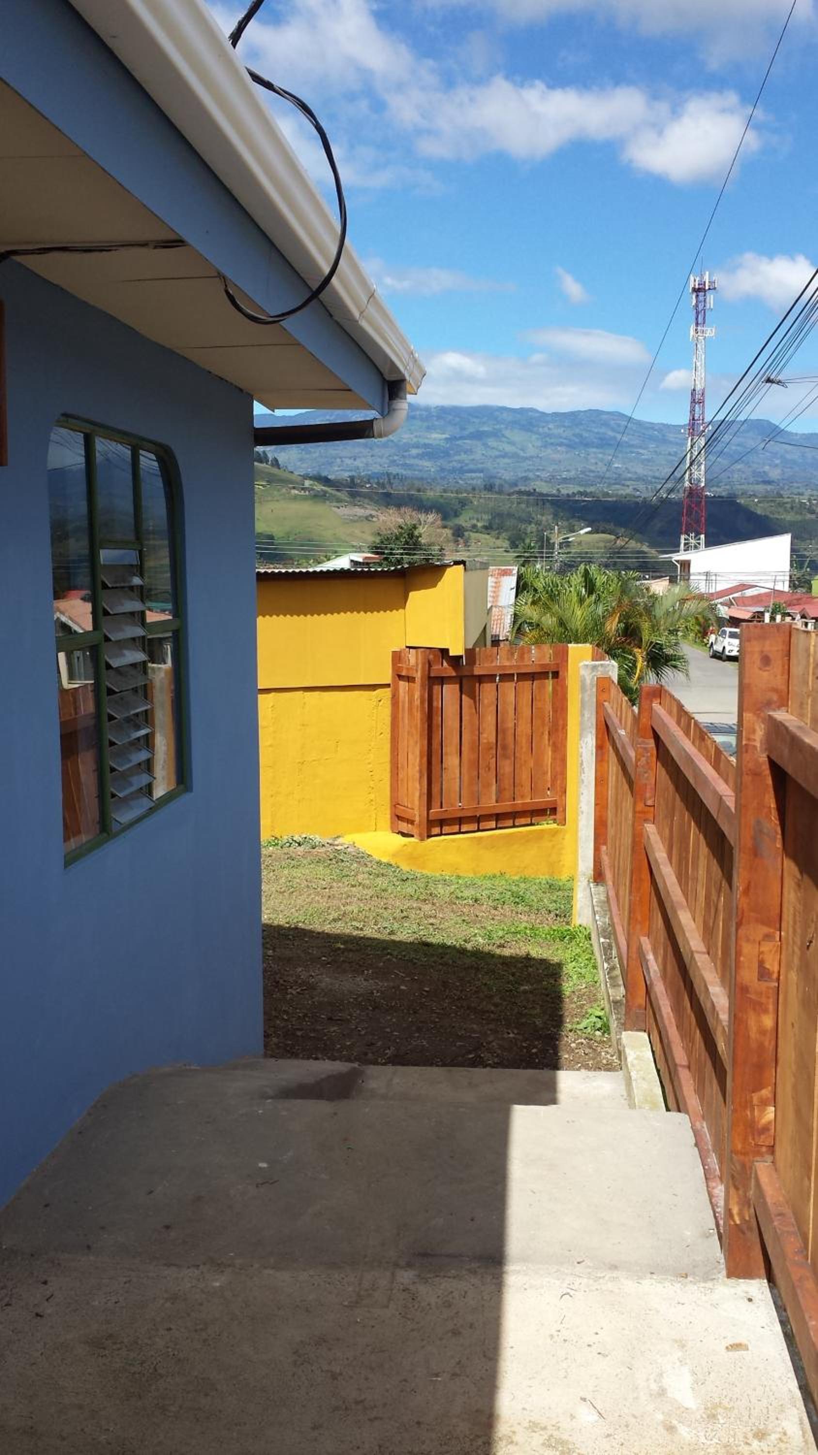 Montaña Linda Guest House Orosi