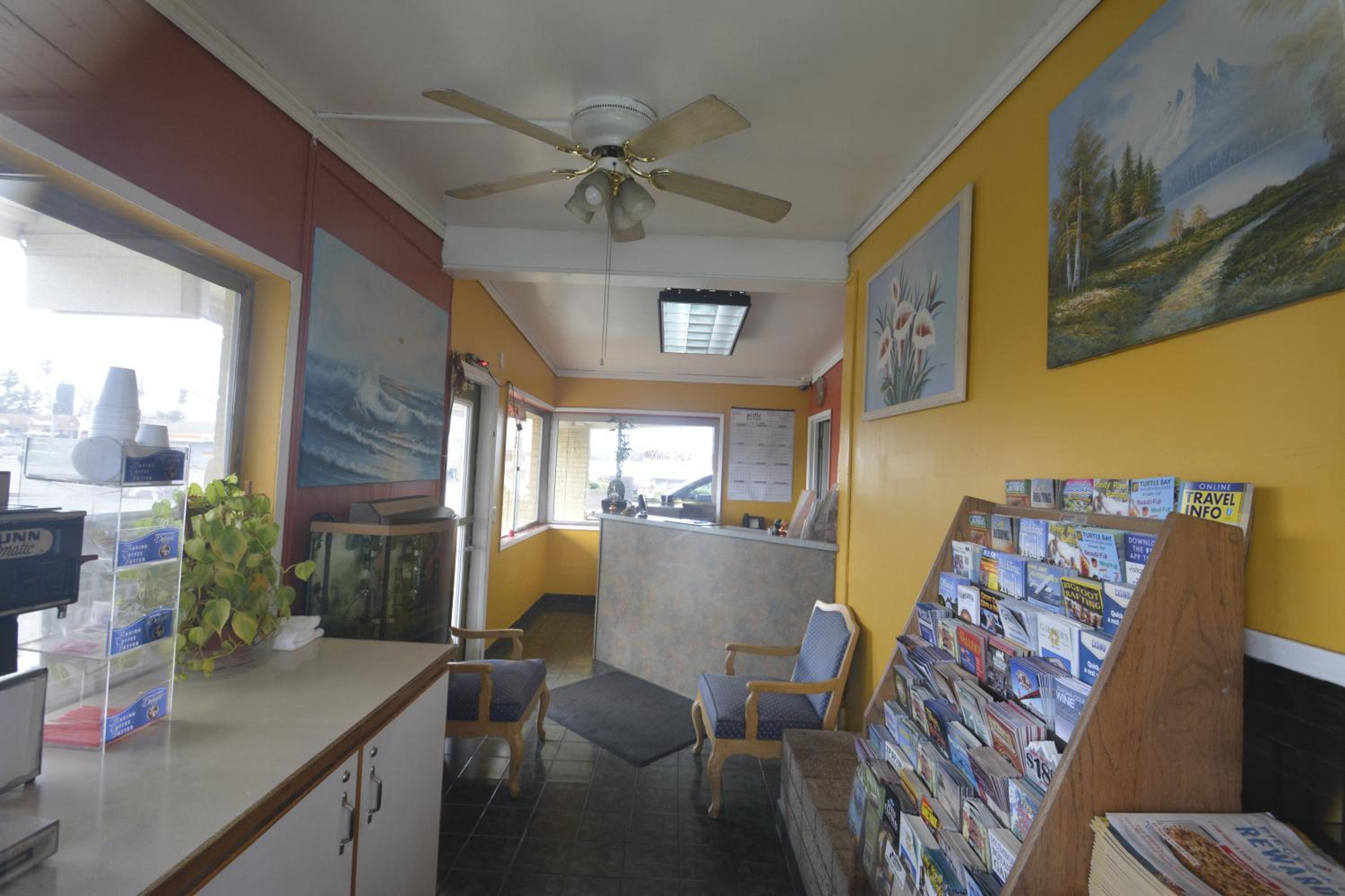 Red Bluff Vacations - Gateway Inn - Property Image 4