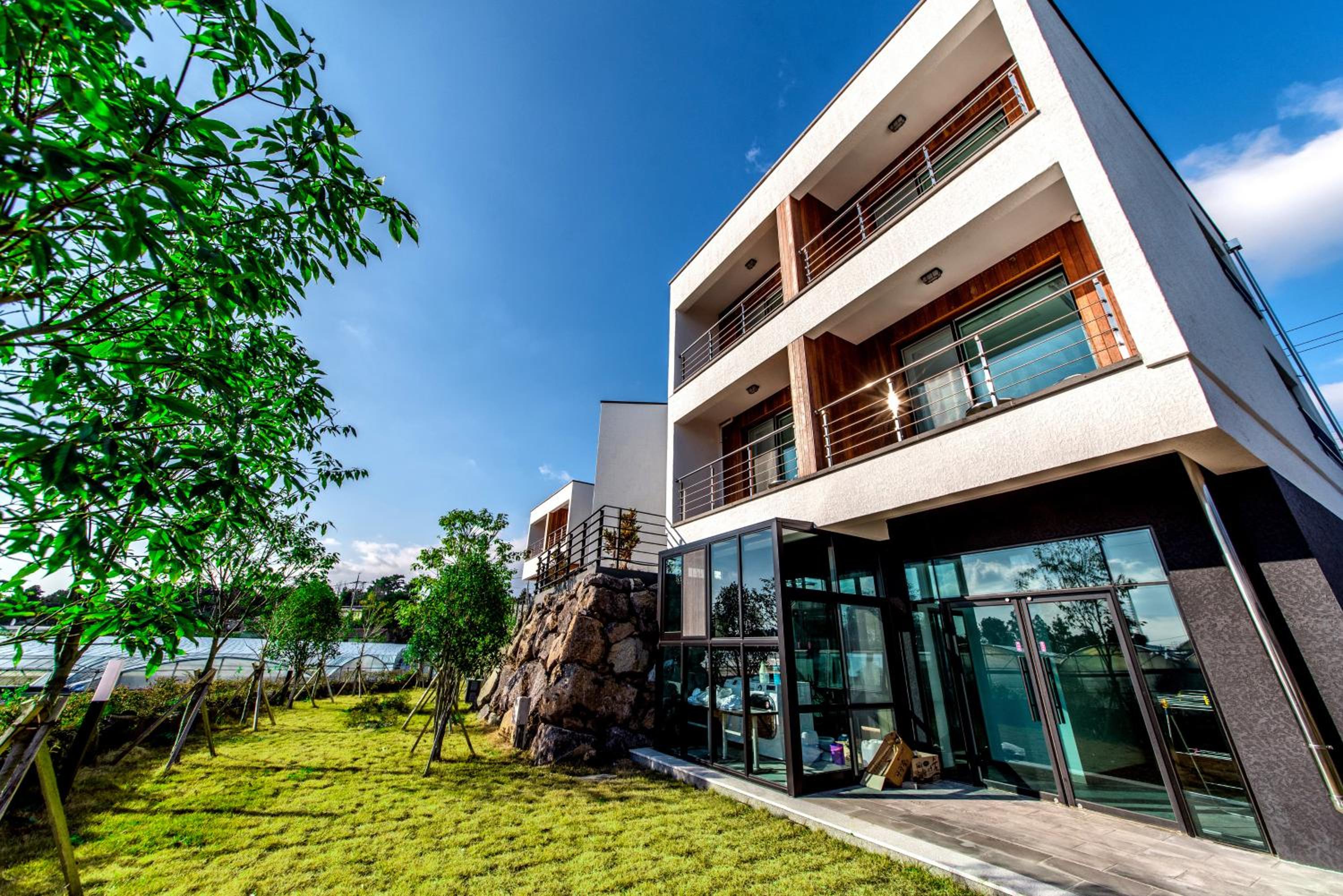 Dorami Pension