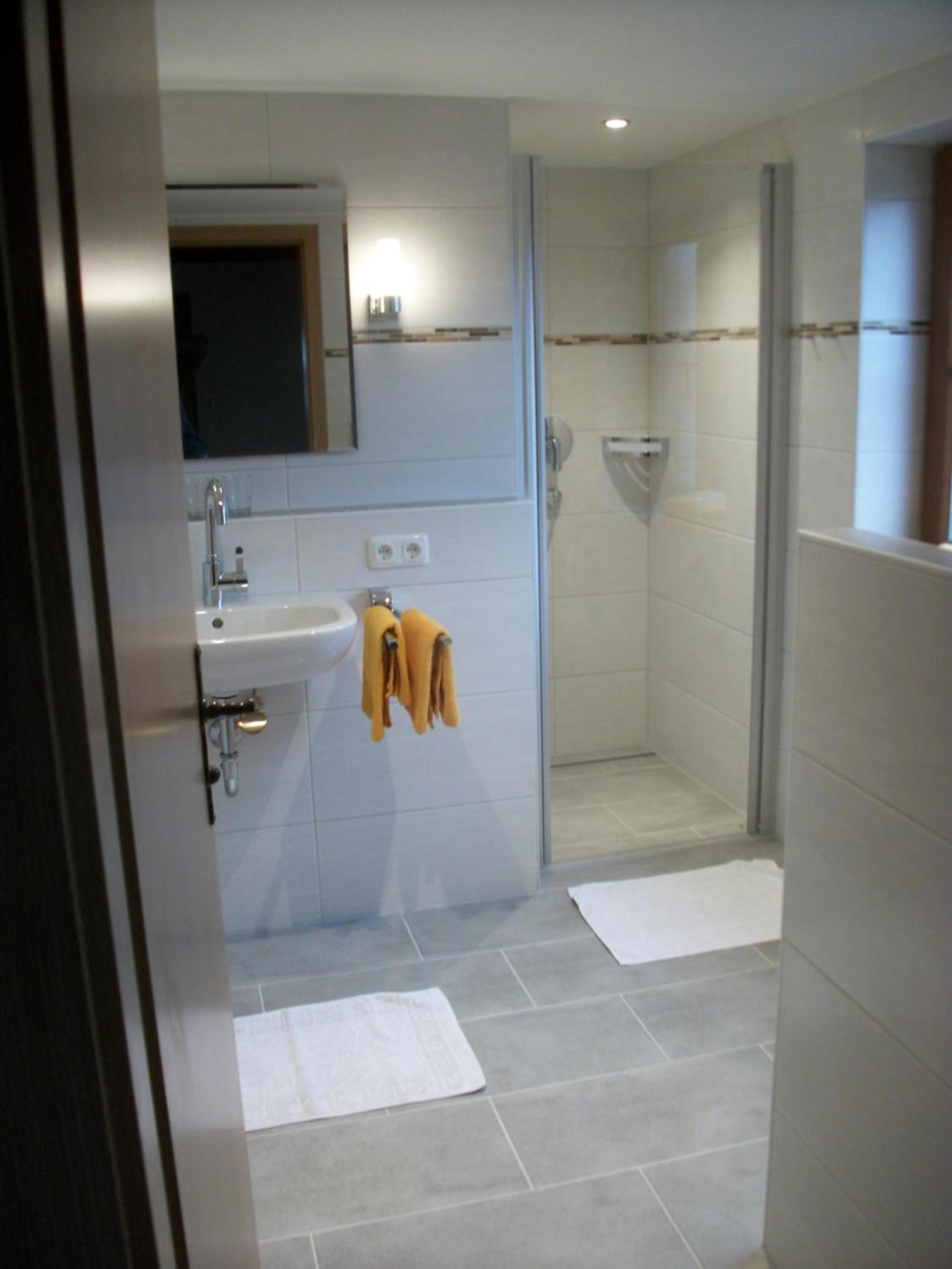 Photo 33
