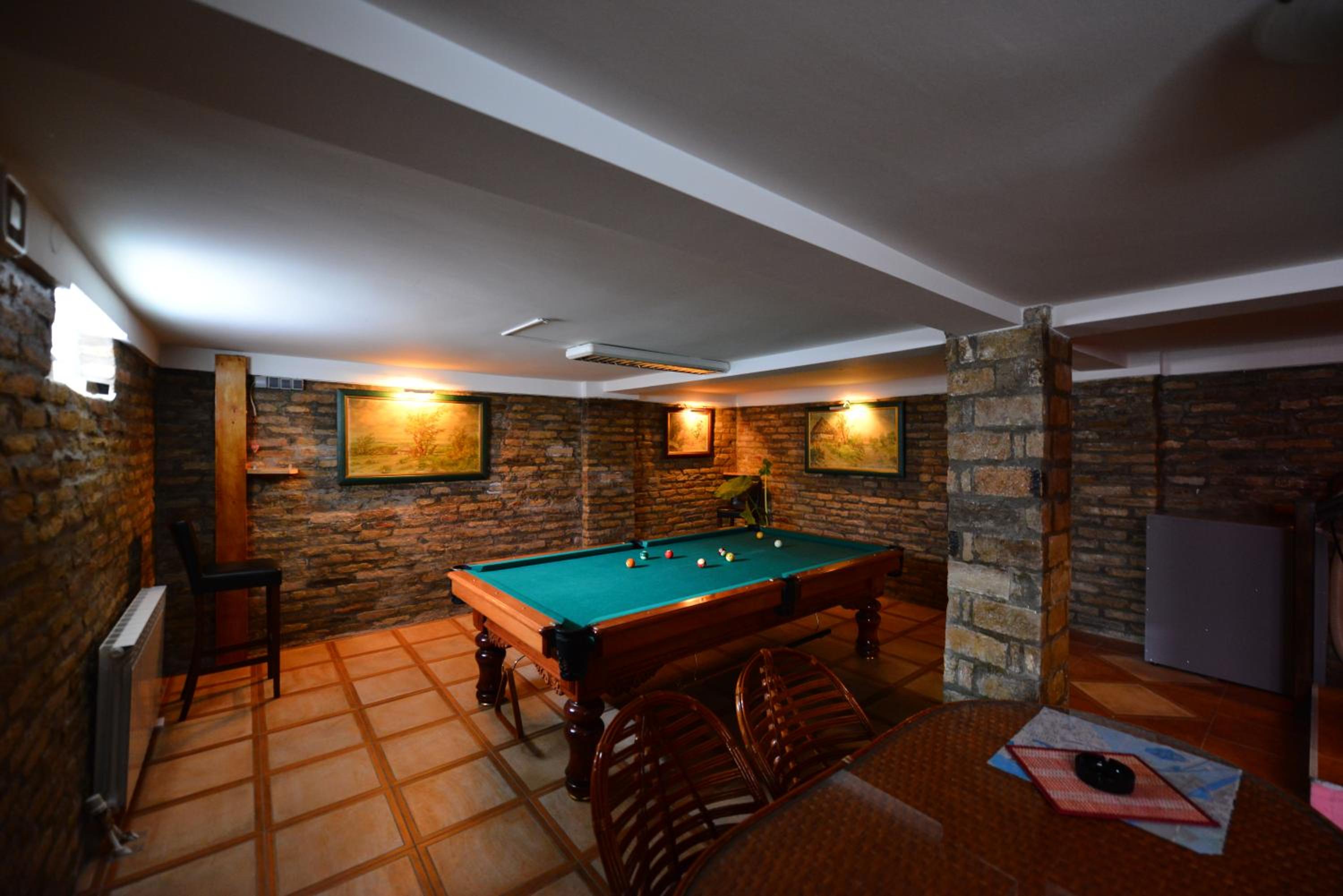 Apartments & Accommodation Stojic