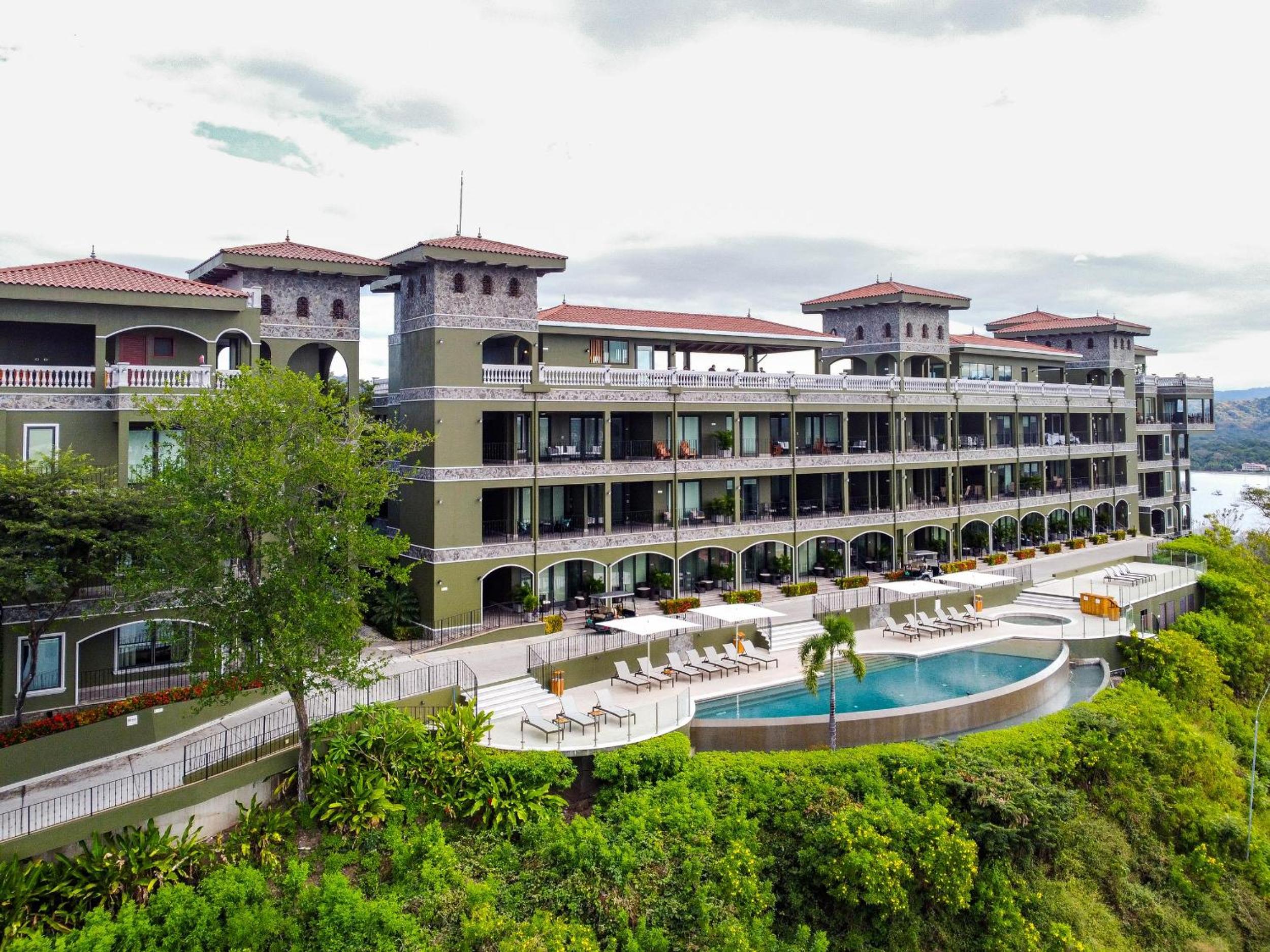 360 Splendor 207A-Ocean View 2 Br Condo-Breakfast Included!