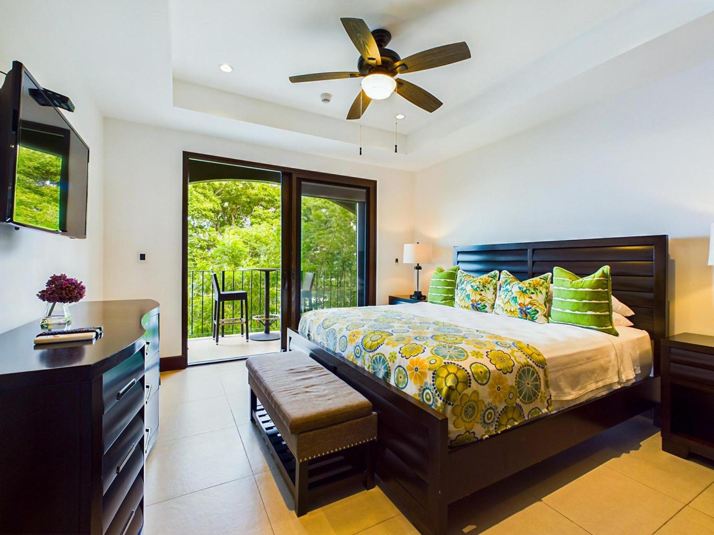 360 Splendor 302-Ocean View Condo-Breakfast