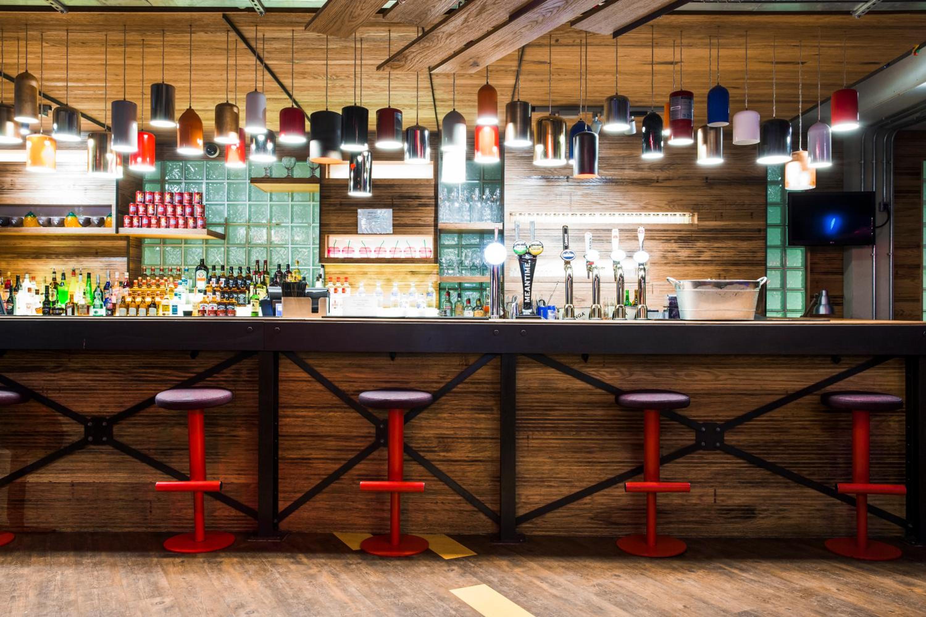 bar