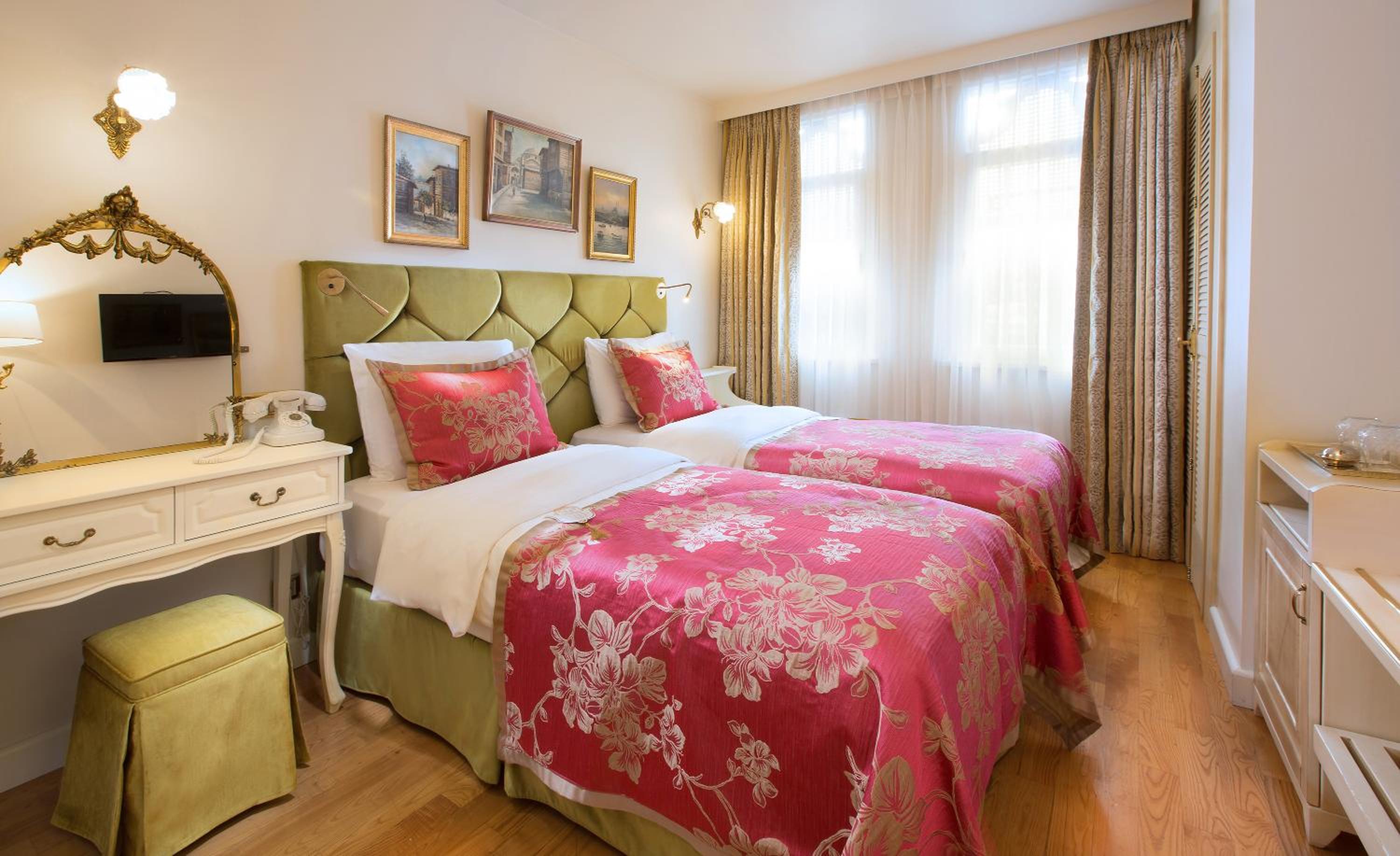 Valide Sultan Konagi - Image 13