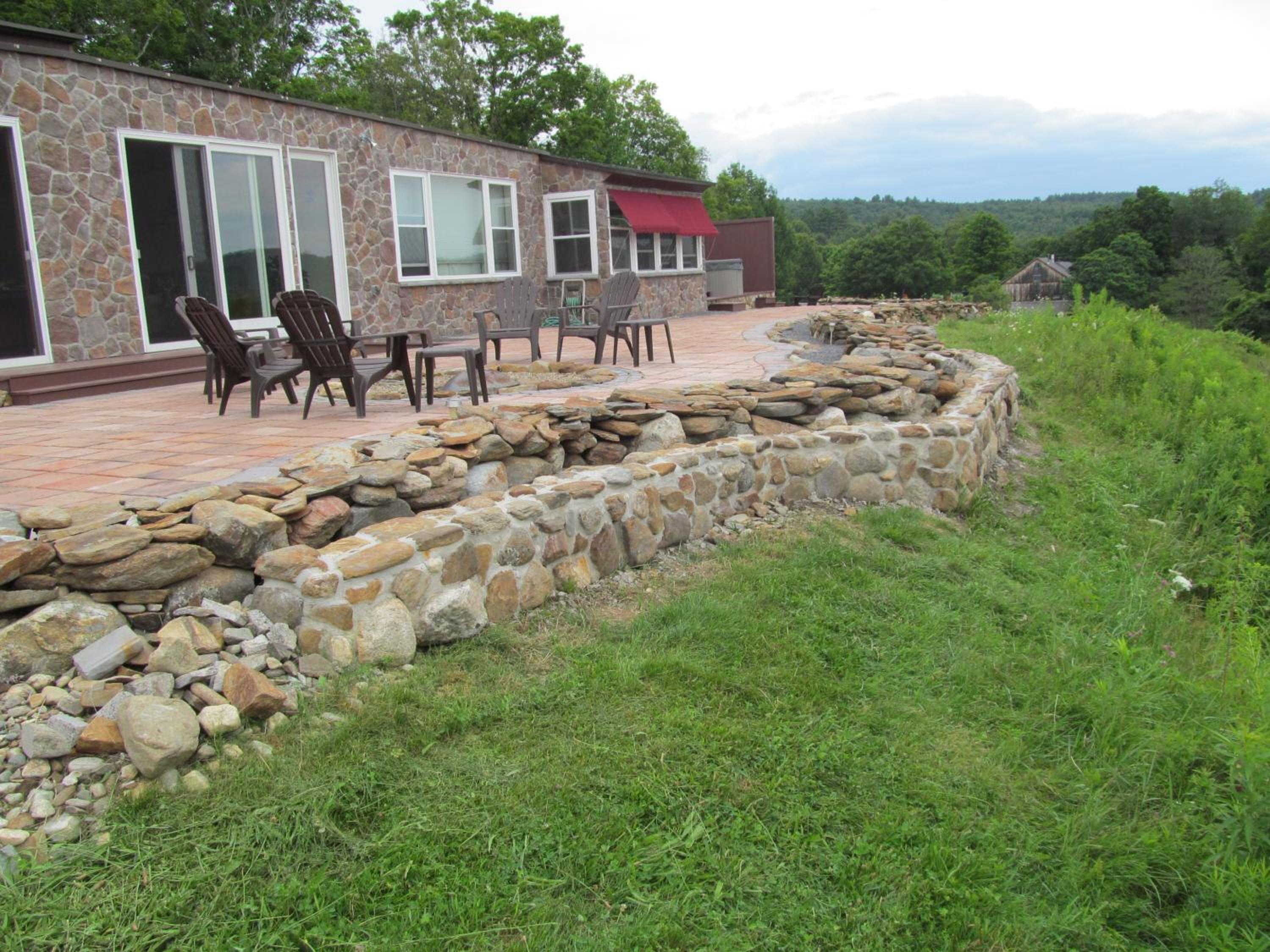 13 Hills Bed & Breakfast view 3