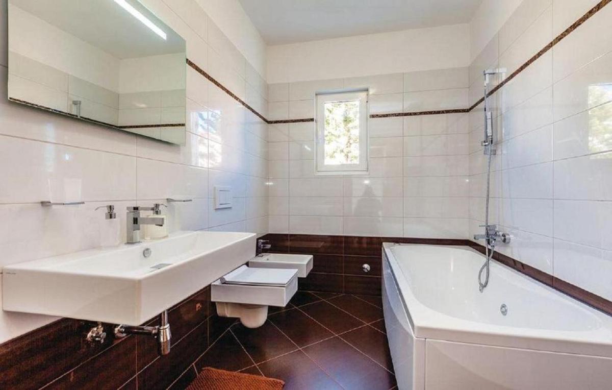 Apartments Host en Rab