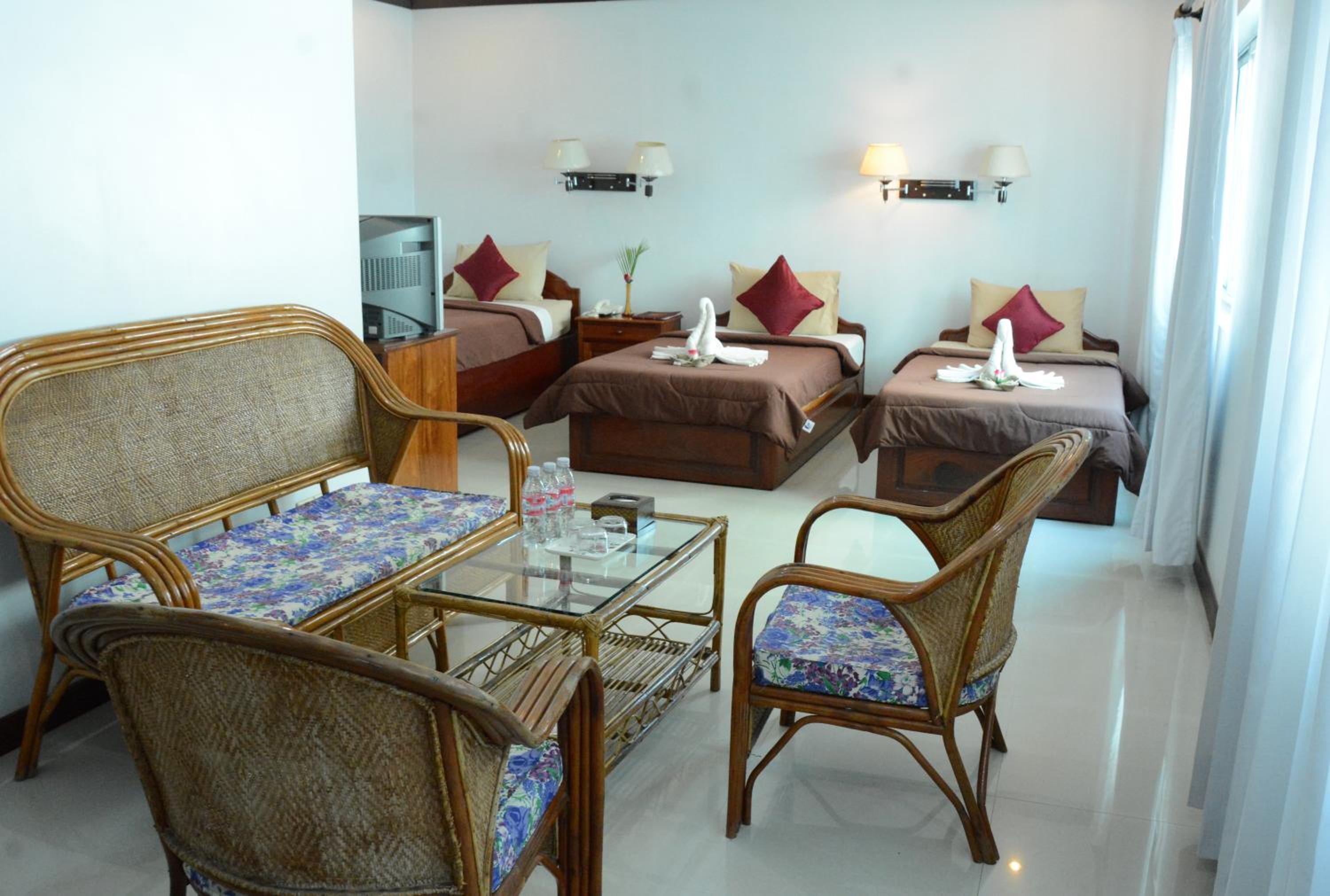 Mom's Guesthouse